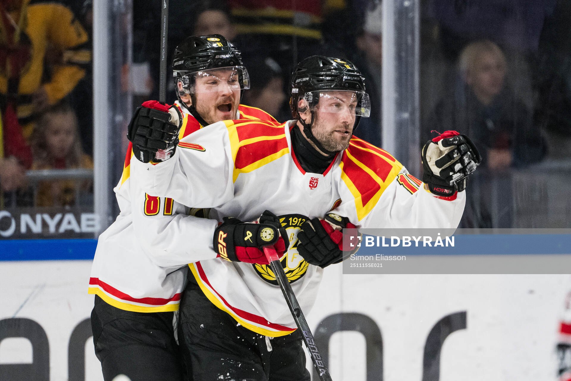 Brynäs Kieffer Bellows och Johan Larsson jublar