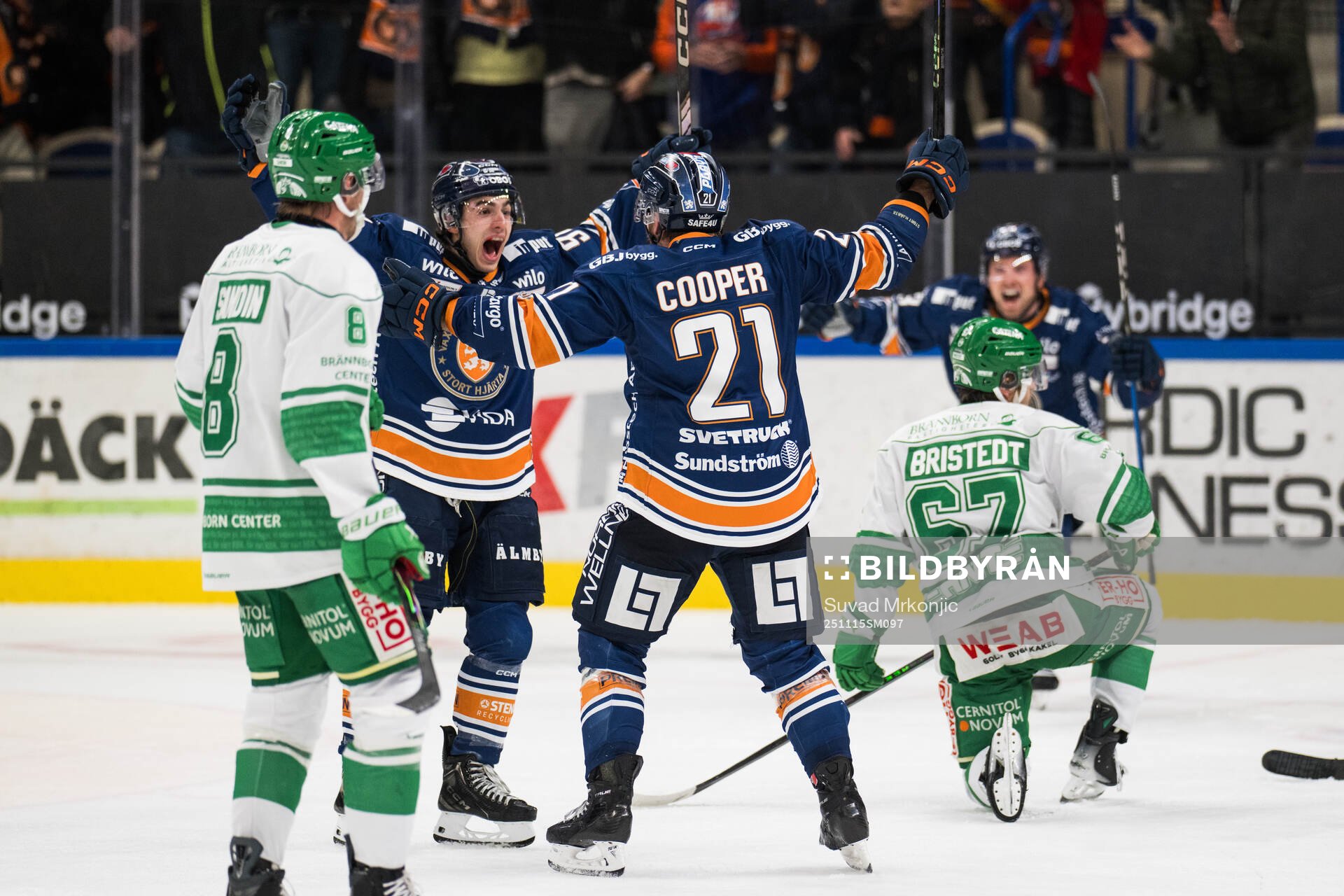 Växjös Brian Cooper jublar