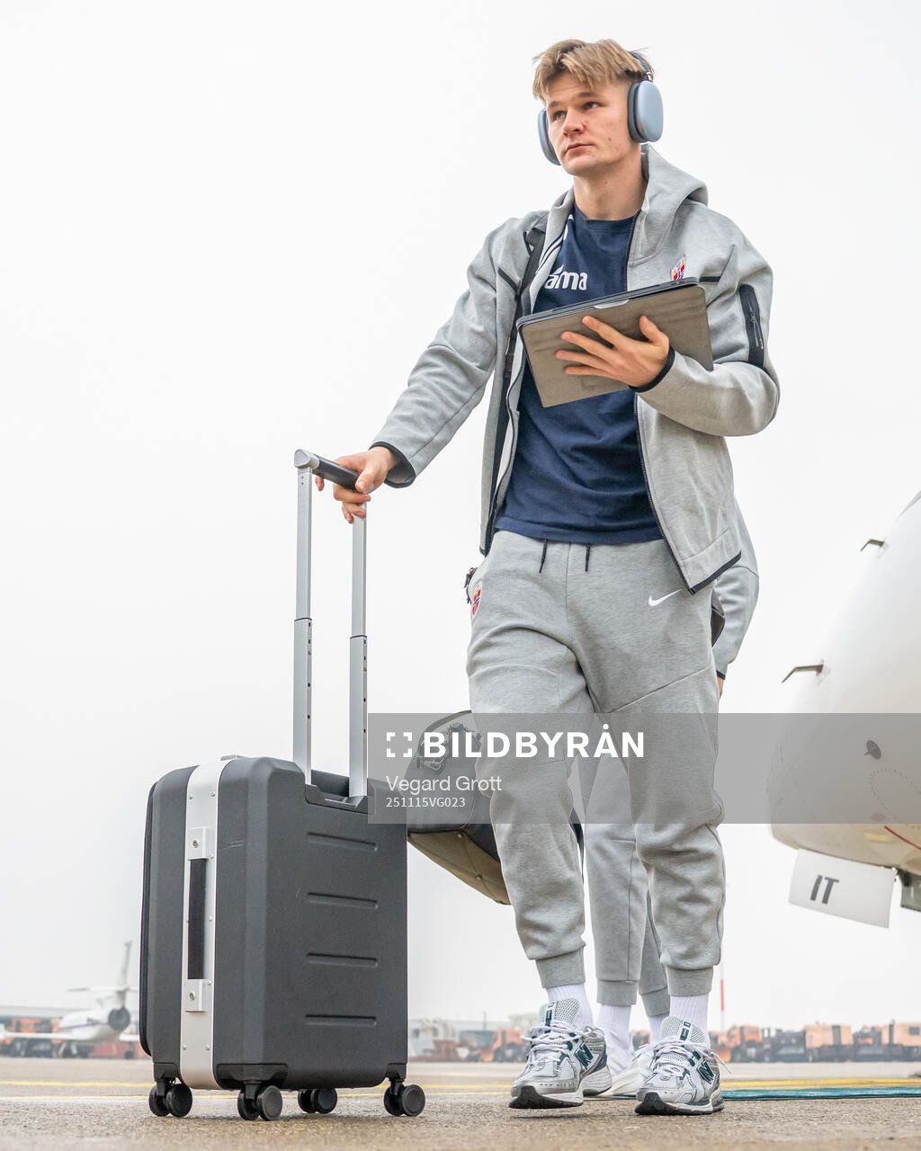 David Møller Wolfe arrives at Milano Malpensa Airport