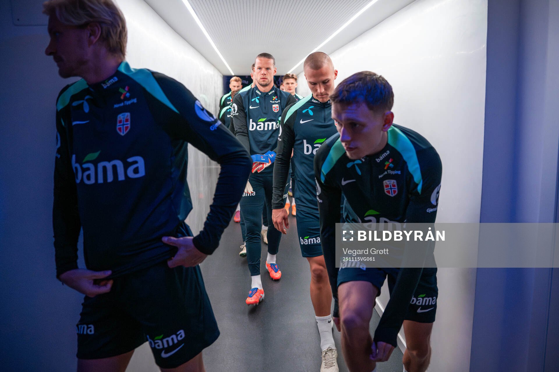 Goalkeeper Ørjan Håskjold Nyland and players of the