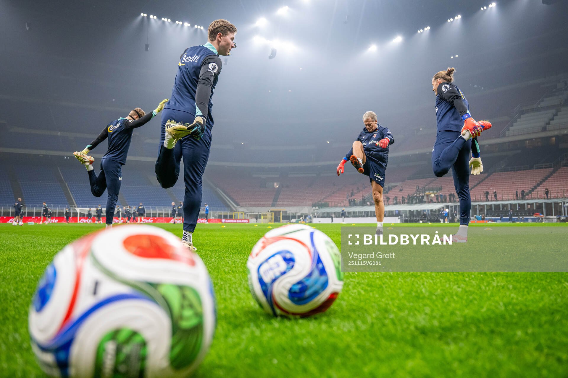 Goalkeeper Mathias Dyngeland, goalkeeper coach Frode