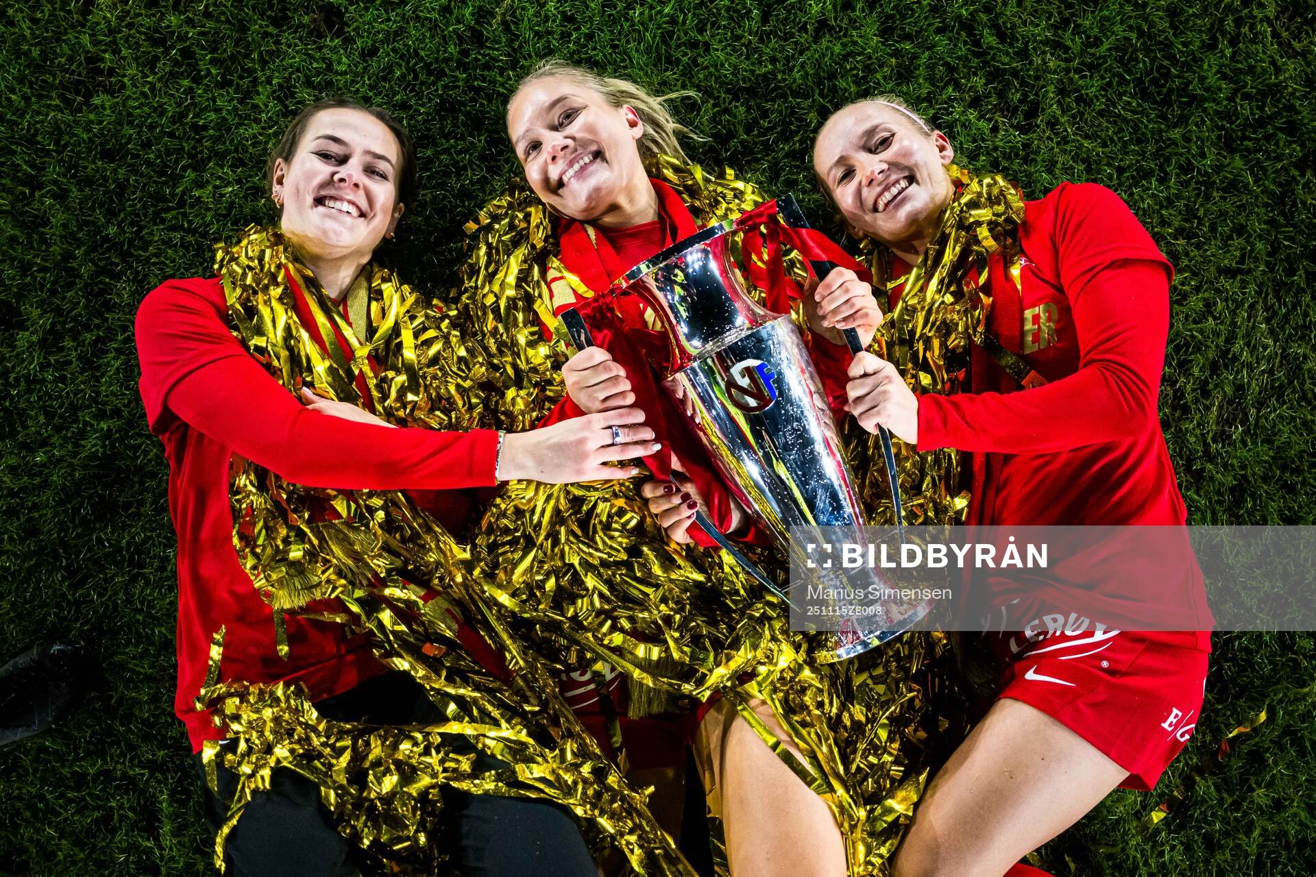 Joanna Maria Tynnilä, Emma-Helena Alexandra Peuhkurinen