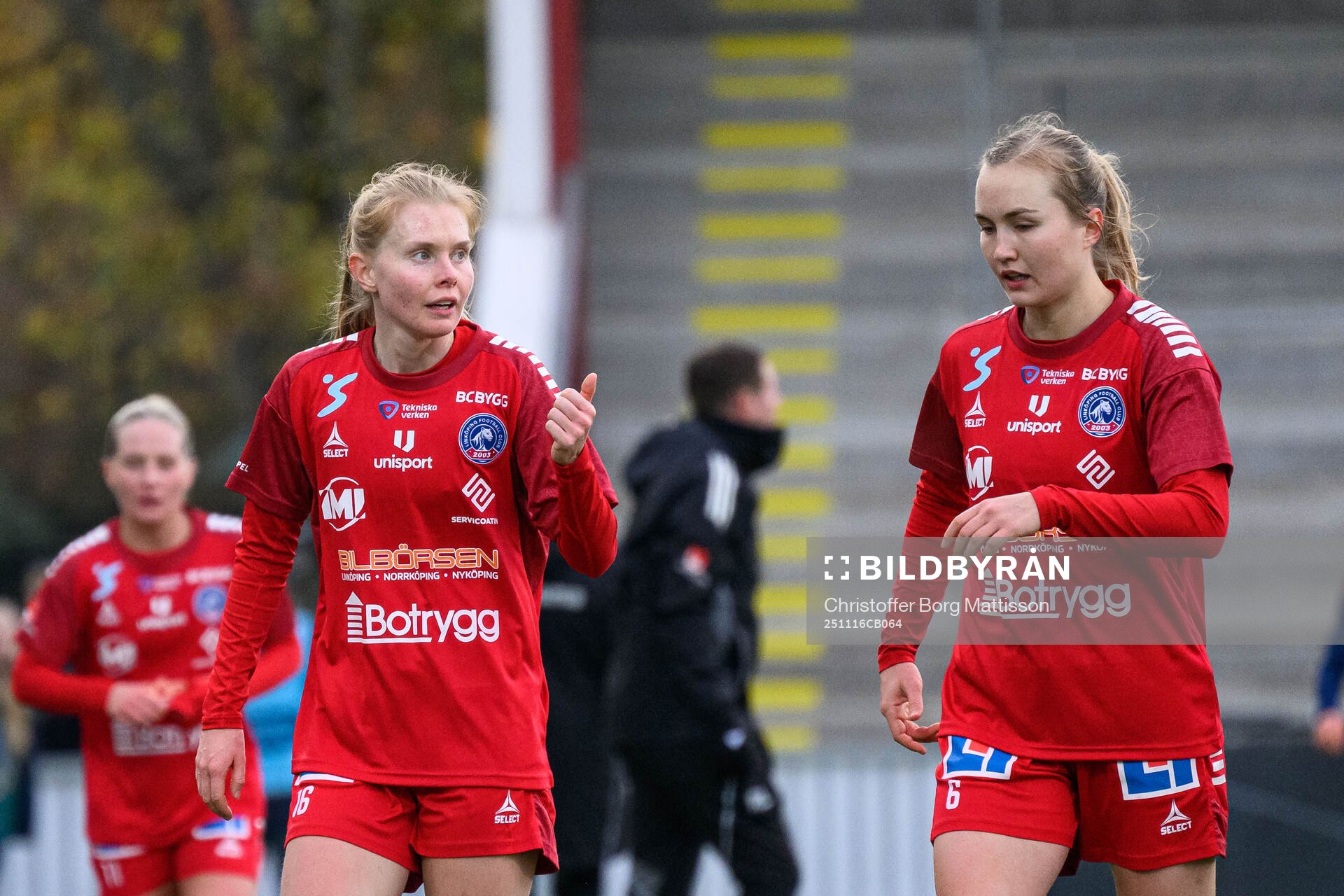 Linköpings Malin Johnsen Brenn och Noor Eckhoff deppar