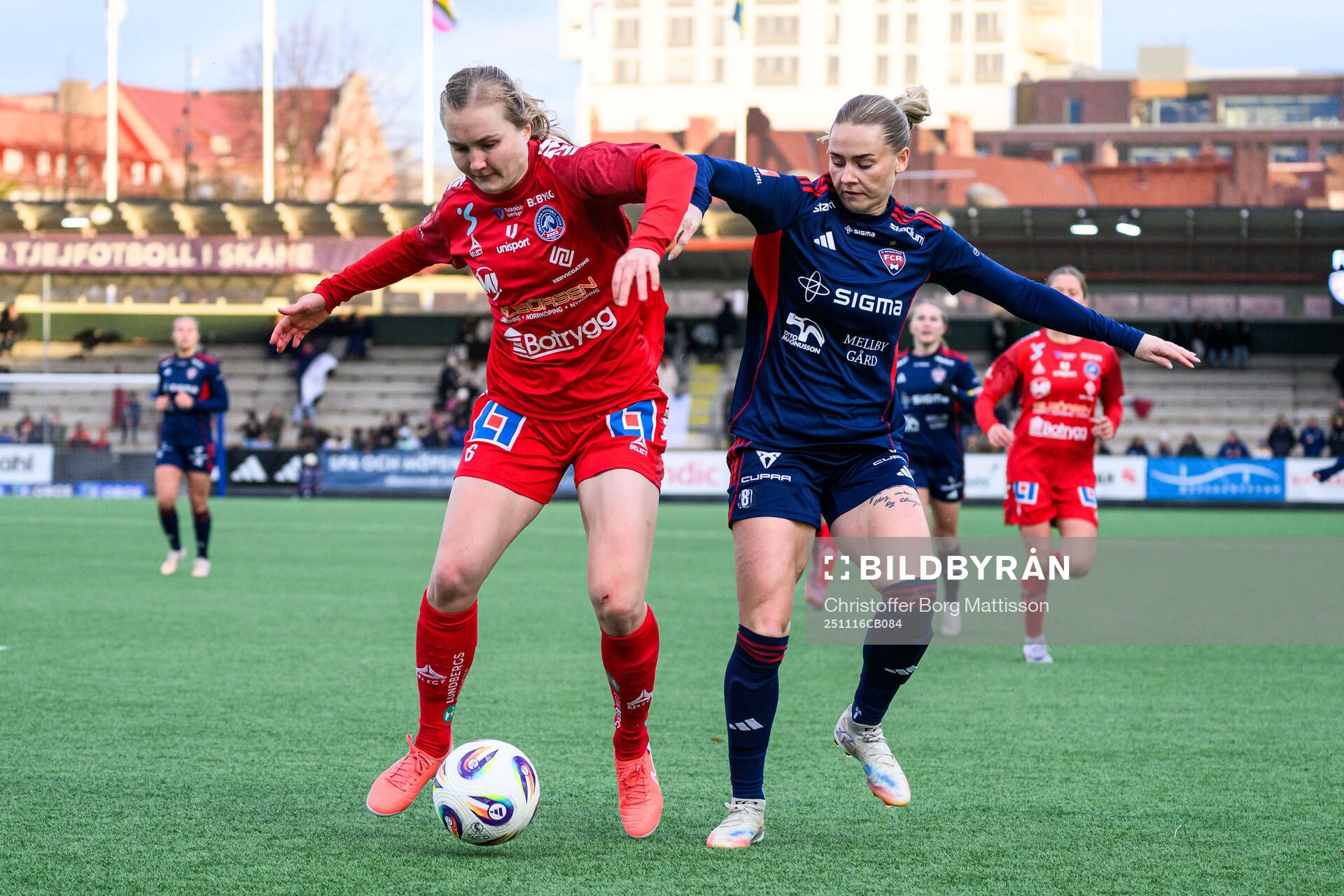 Linköpings Noor Eckhoff och Rosengårds Emma Jansson