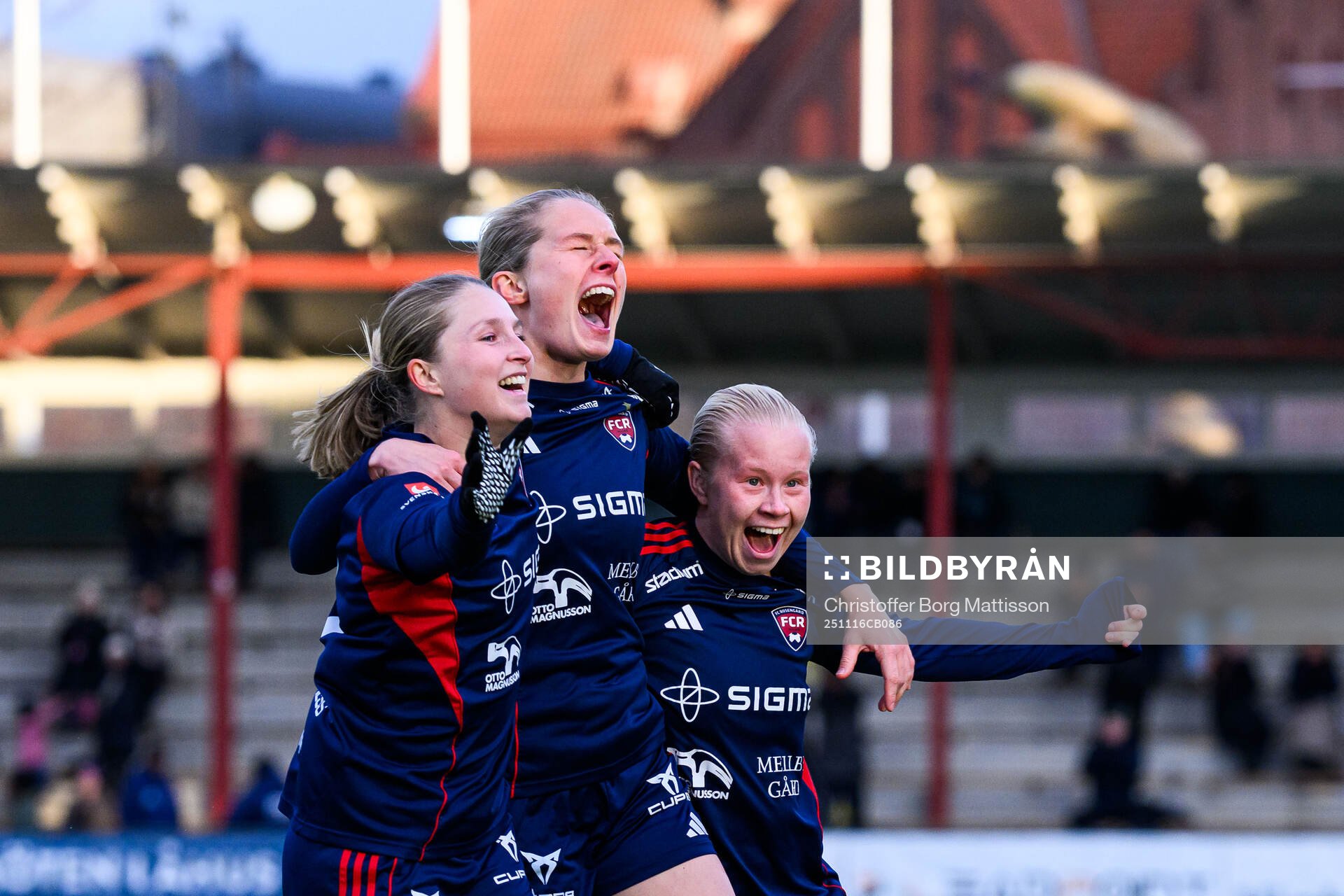 Rosengårds Hanna Andersson, Emilia Larsson och Anni