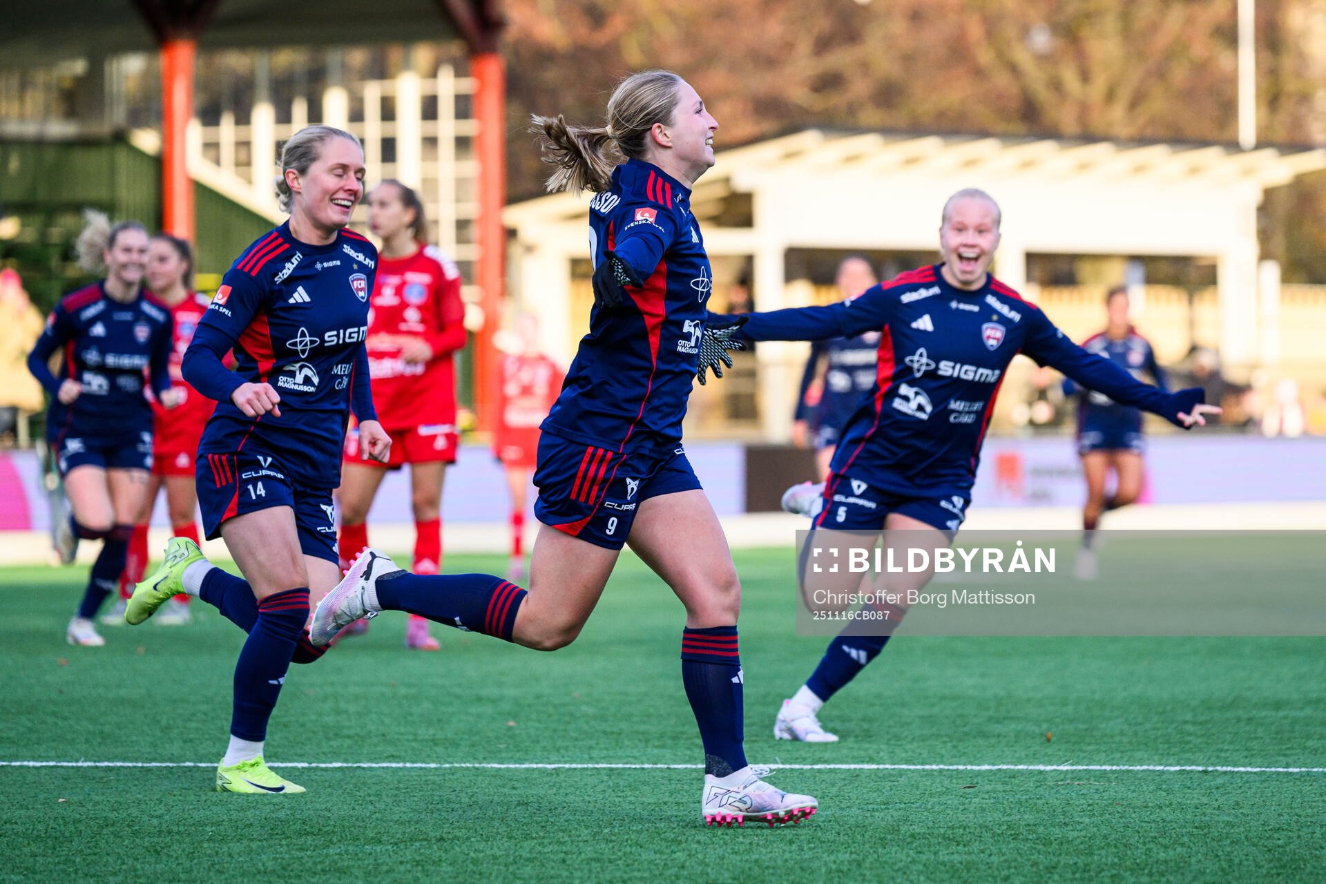 Rosengårds Hanna Andersson jublar