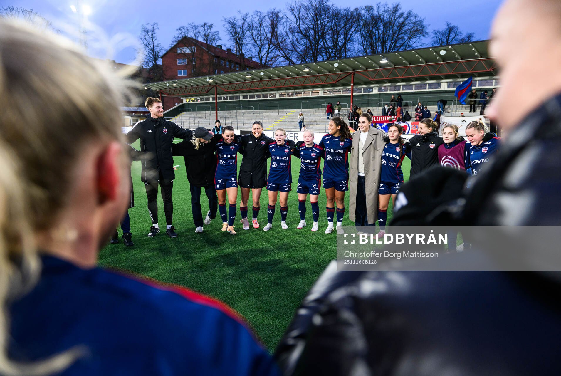 Rosengårds spelare jublar