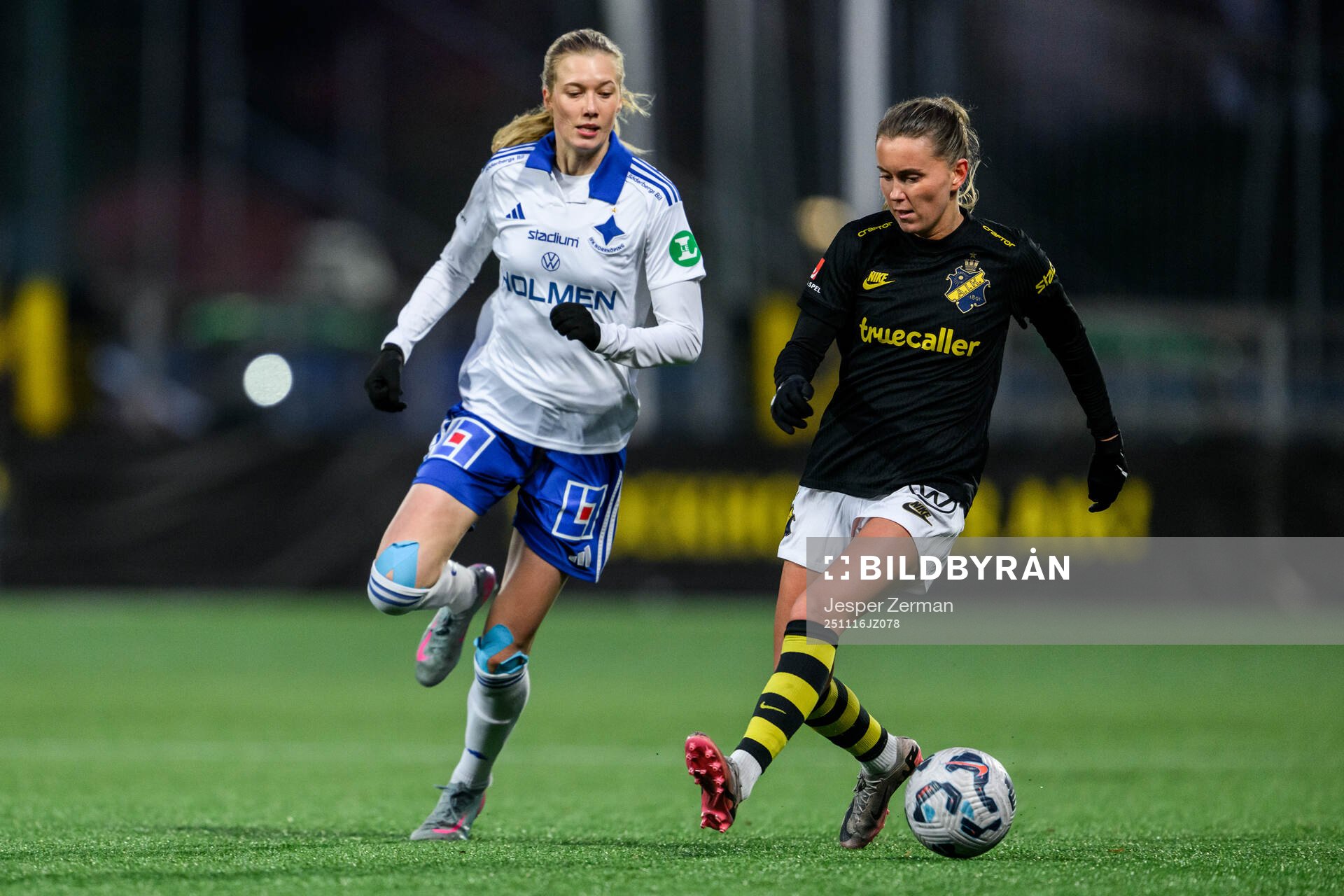 IFK Norrköpings Ebba Handfast och AIKs Adelisa Grabus