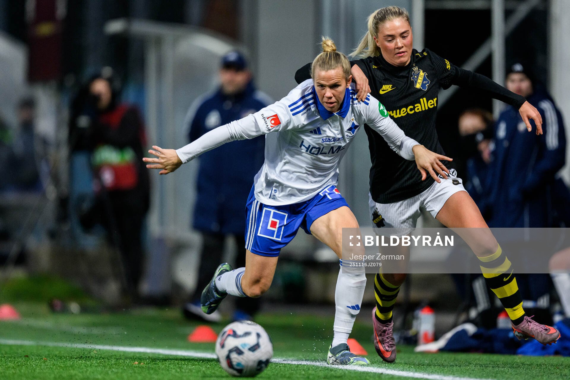 IFK Norrköpings Jessica Wik och AIKs Ida Björnberg