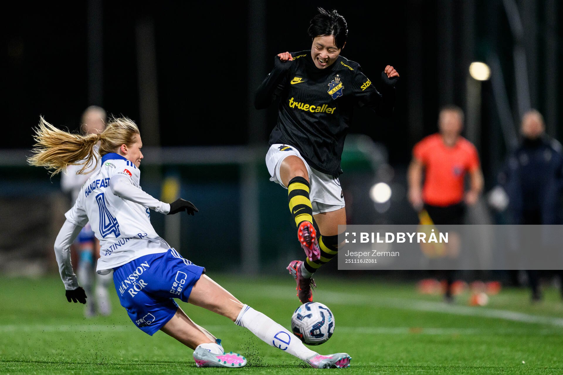 IFK Norrköpings Ebba Handfast och AIKs Son Hwayeon