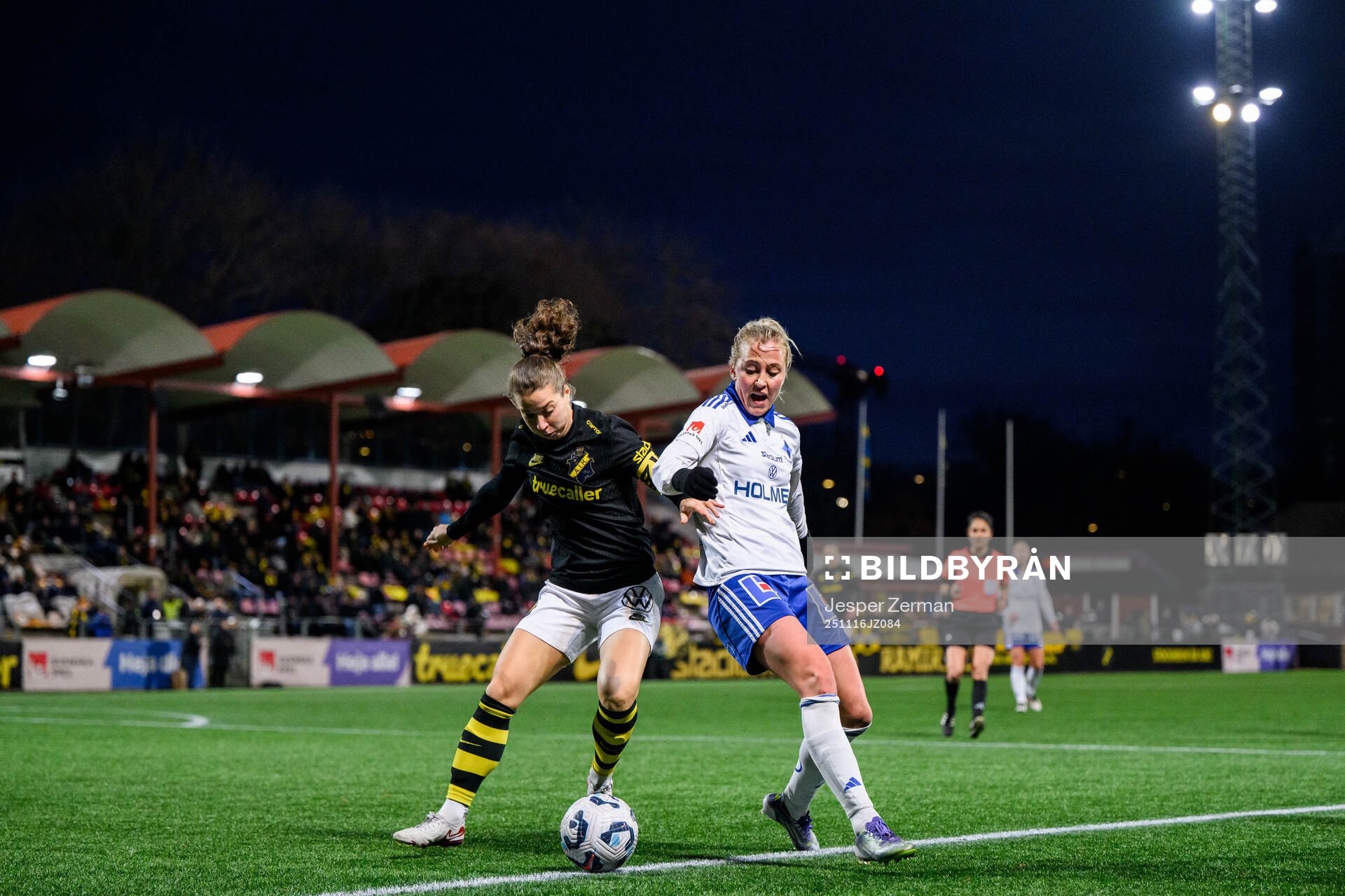 AIKs Patricia Fischerova och IFK Norrköpings Julia