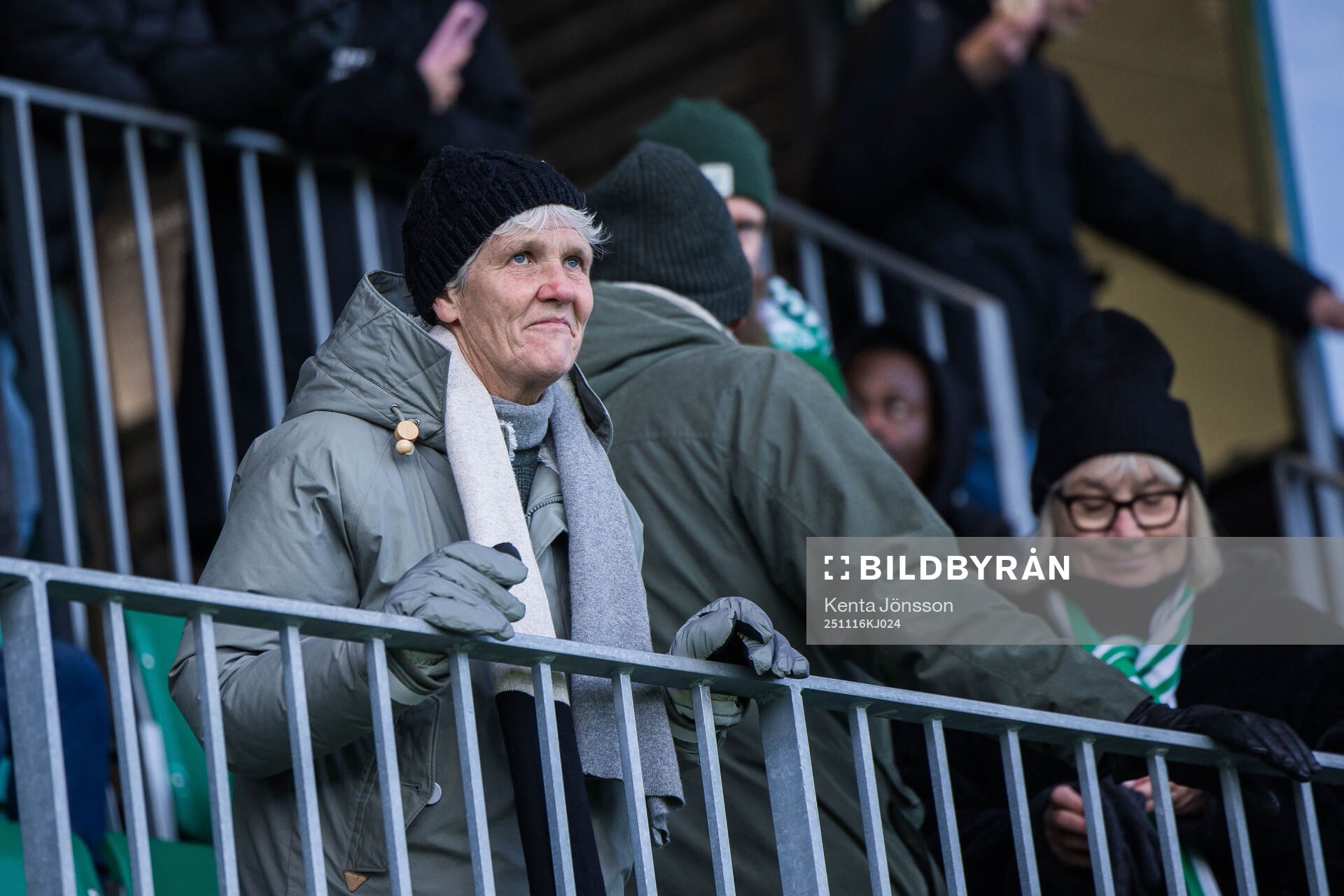 Pia Sundhage på läktaren