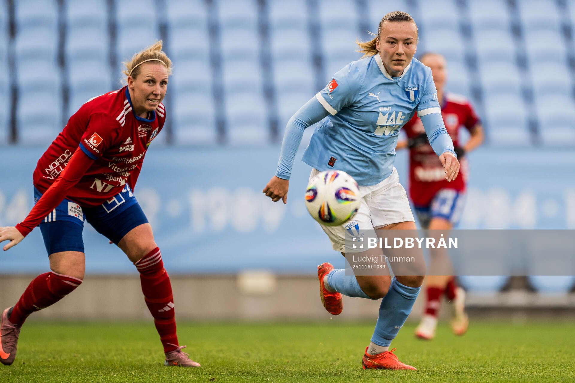 Vittsjös Sandra Lynn och Malmö FFs Sara Kanutte Sørensen