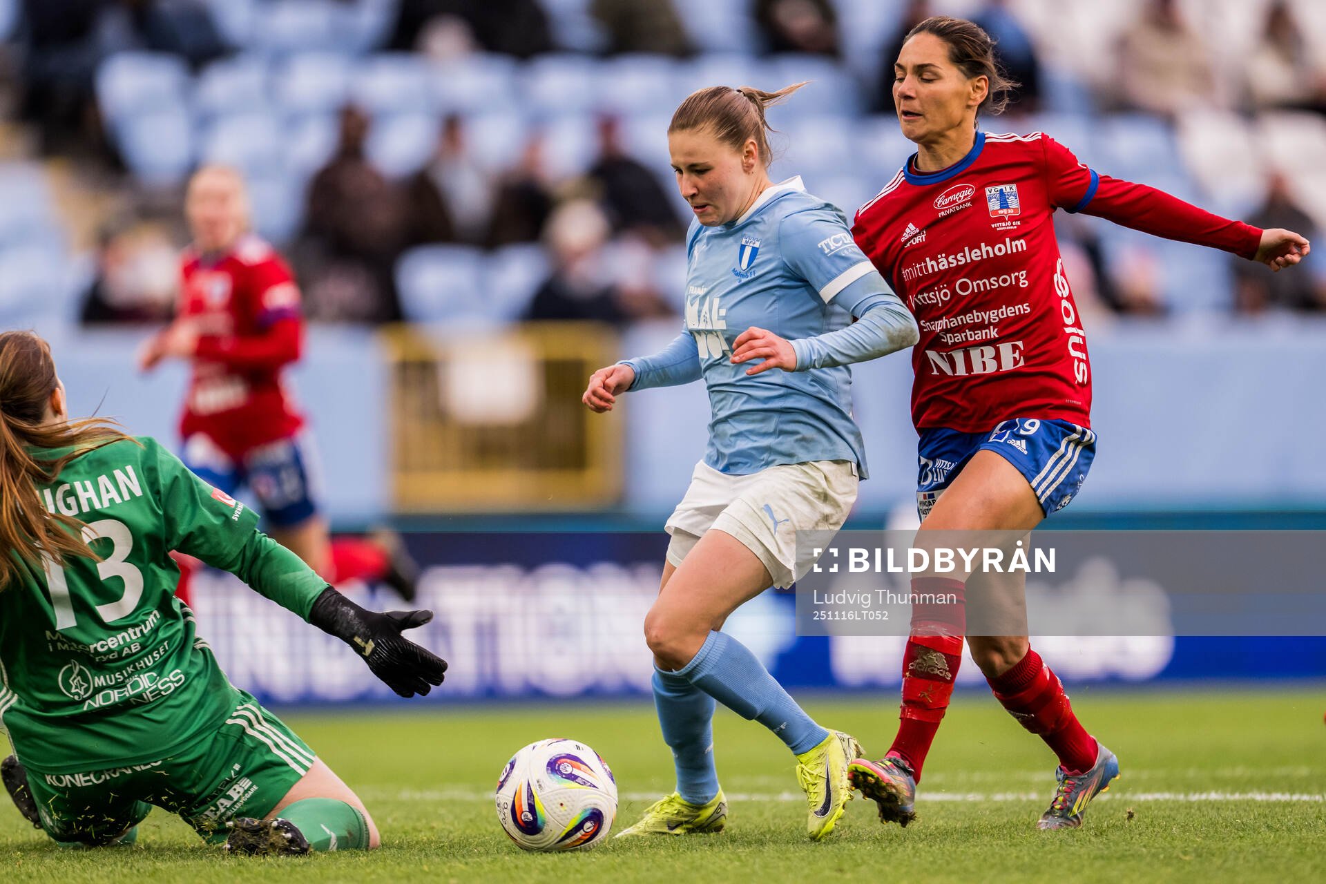 Malmö FFs Katariina Kosola och Vittsjös Elisabet Klinga
