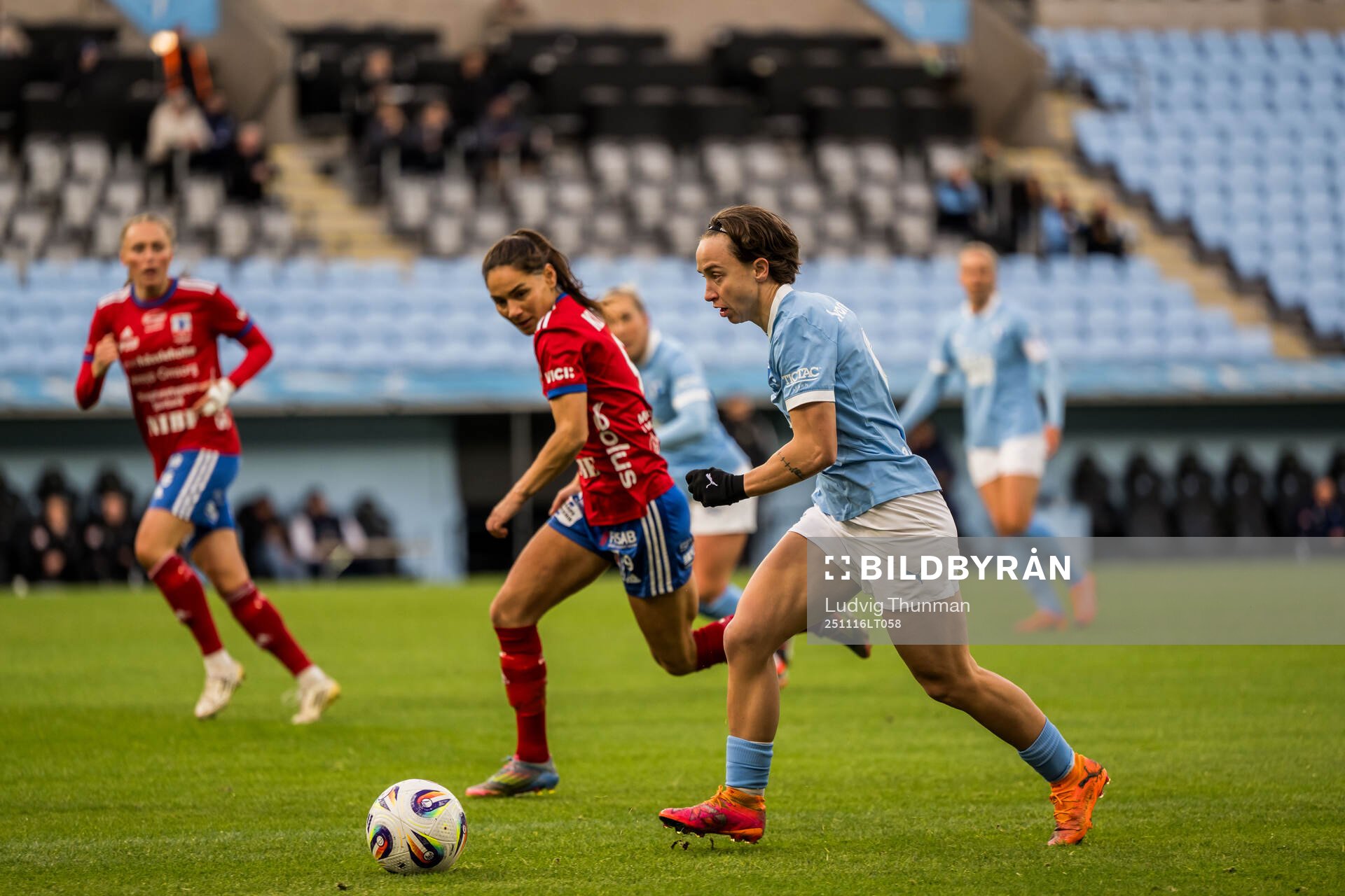 Malmö FFs Miljana Ivanovic och Vittsjös Elisabet Klinga