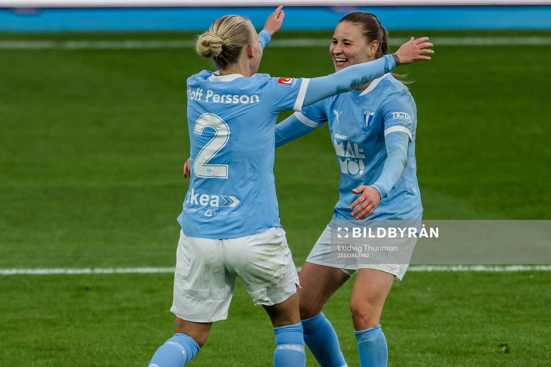 Malmö FFs Nathalie Hoff Persson och Katariina Kosola jublar