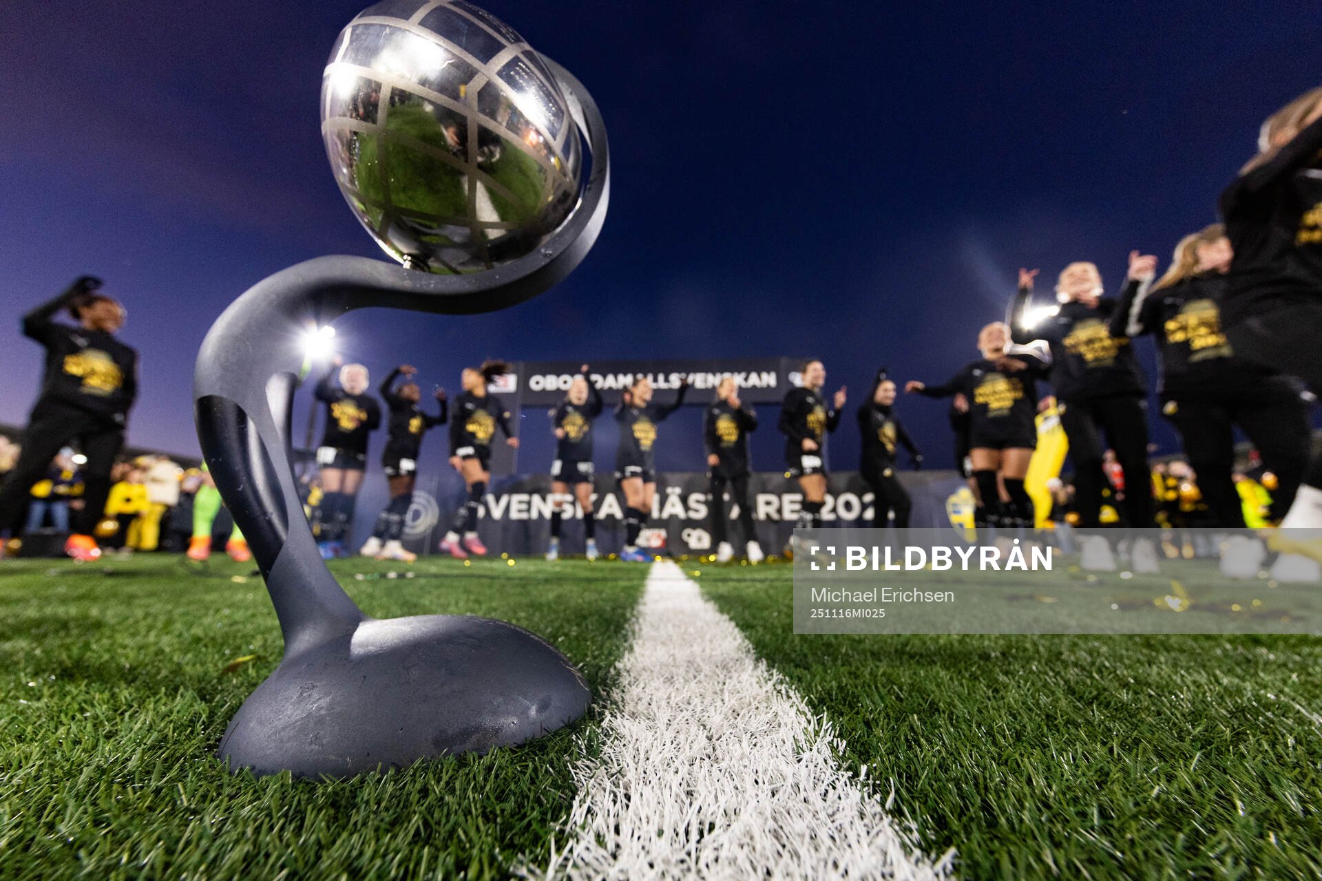 Häcken jublar med Kronprinsessan Victorias pokal