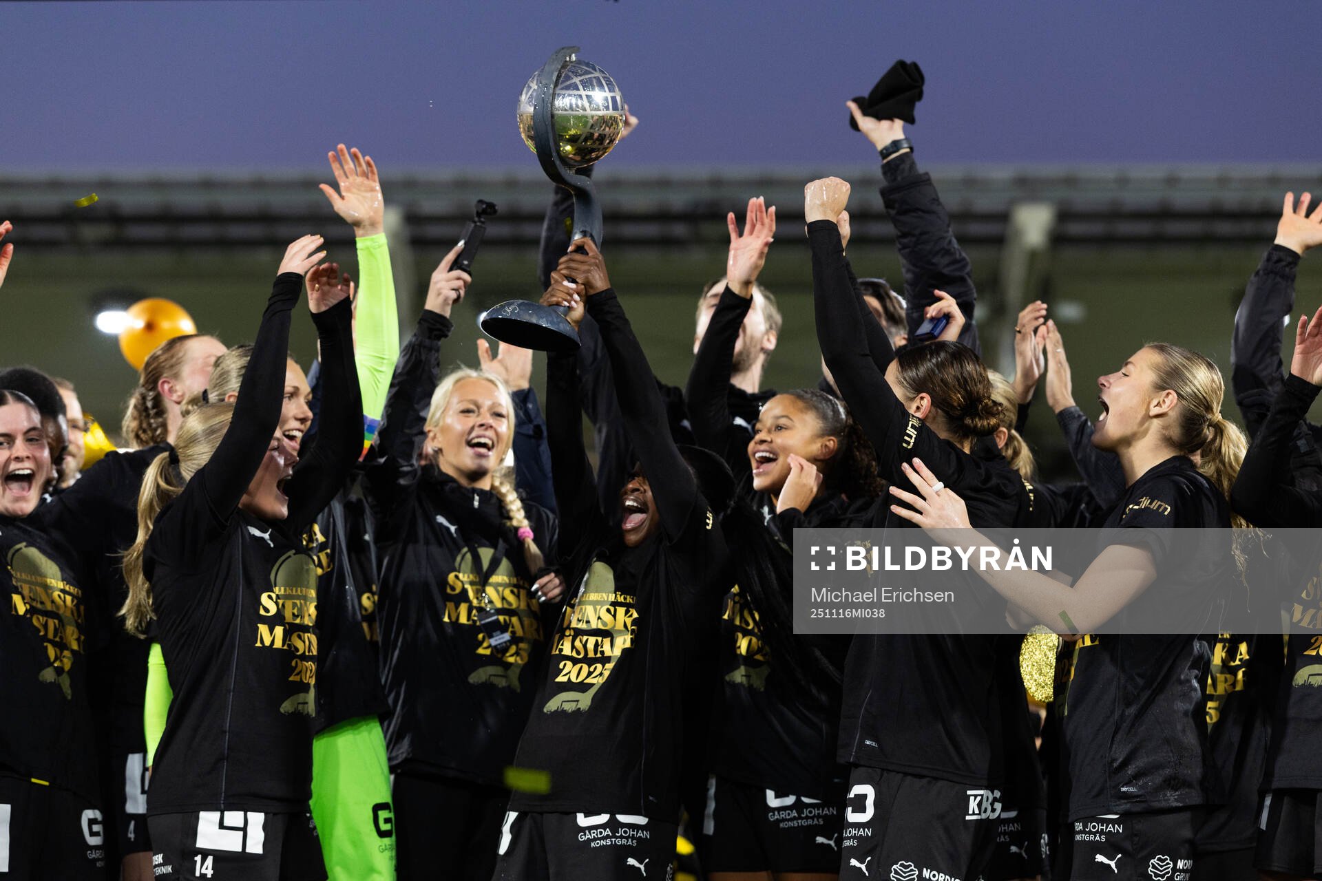 Häcken jublar med Kronprinsessan Victorias pokal