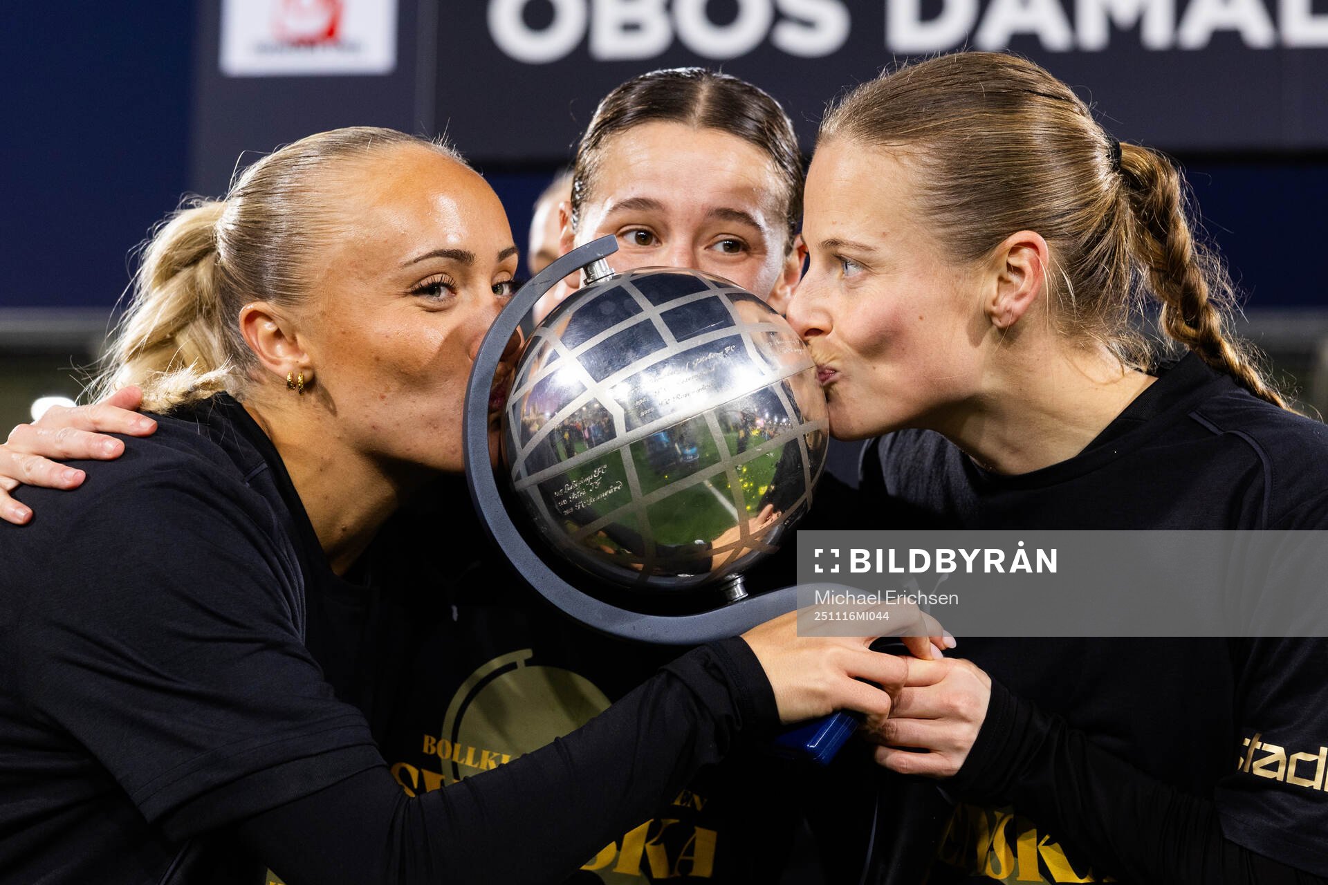 Häckens Alva Selerud, Tabby Tindell och Anna Anvegård med