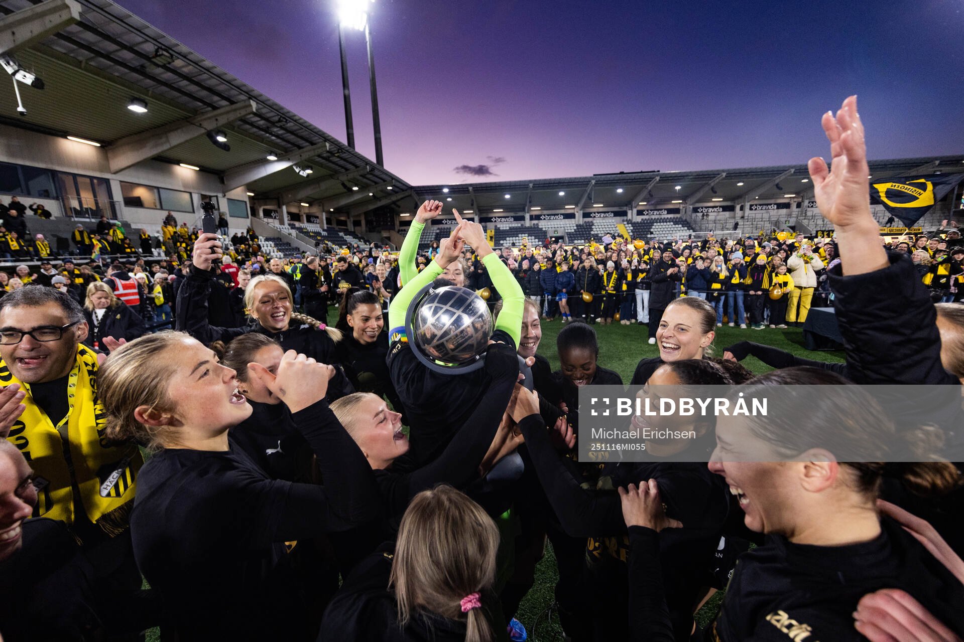 Häcken jublar med Kronprinsessan Victorias pokal