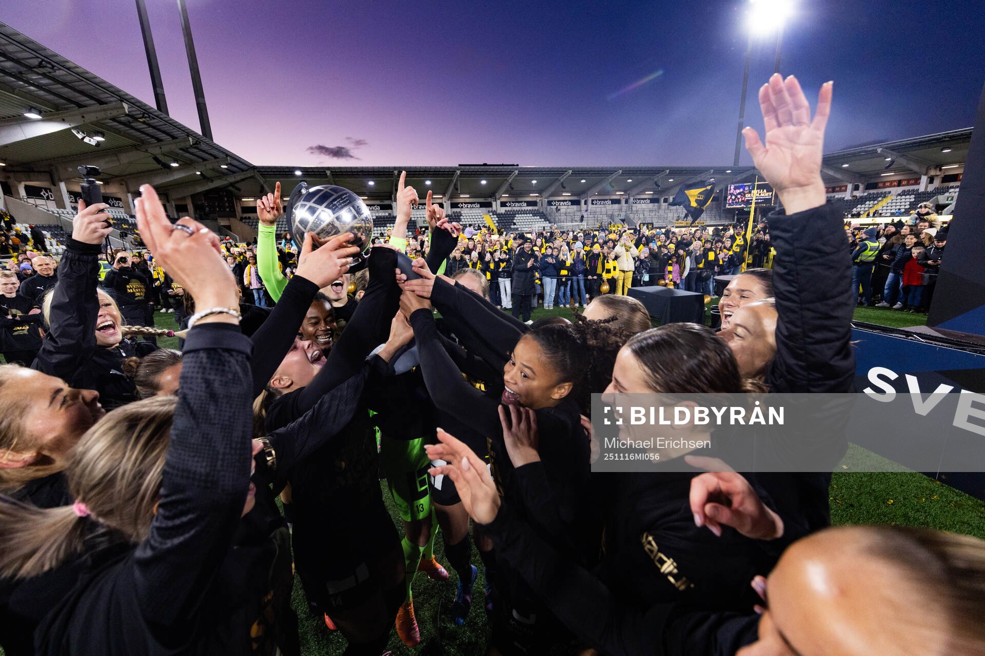Häcken jublar med Kronprinsessan Victorias pokal