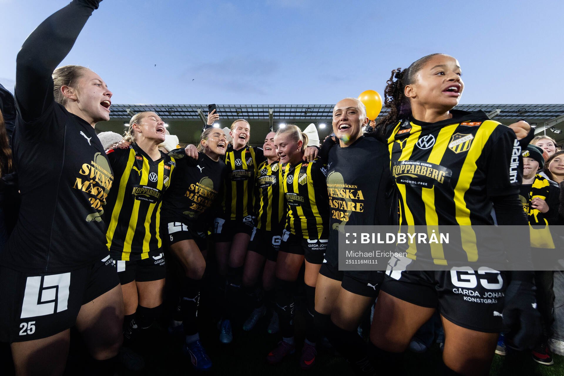 Häckens Mary Caroline Wickenheiser , Emilie Carlberg