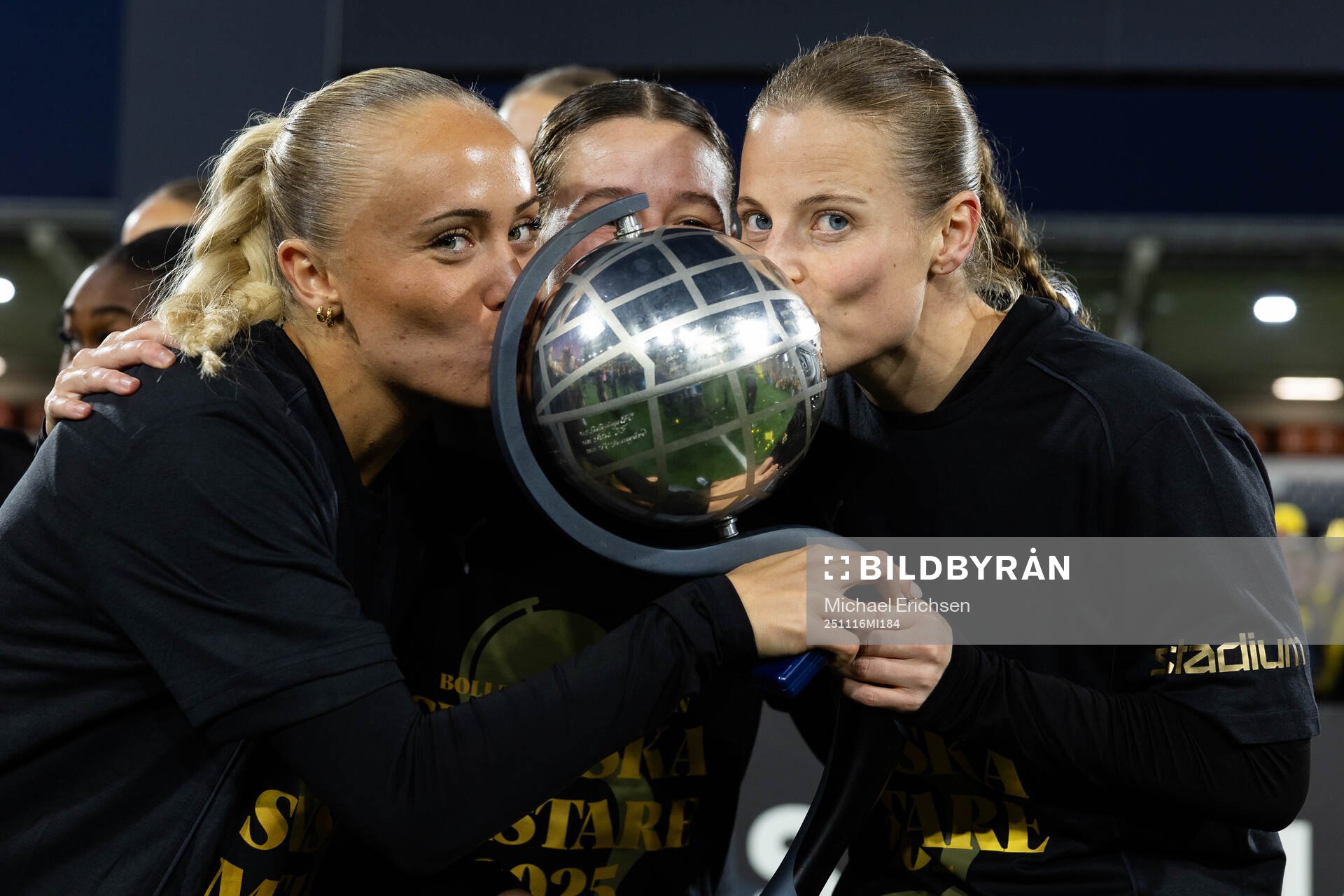 Häckens Alva Selerud, Tabby Tindell och Anna Anvegård