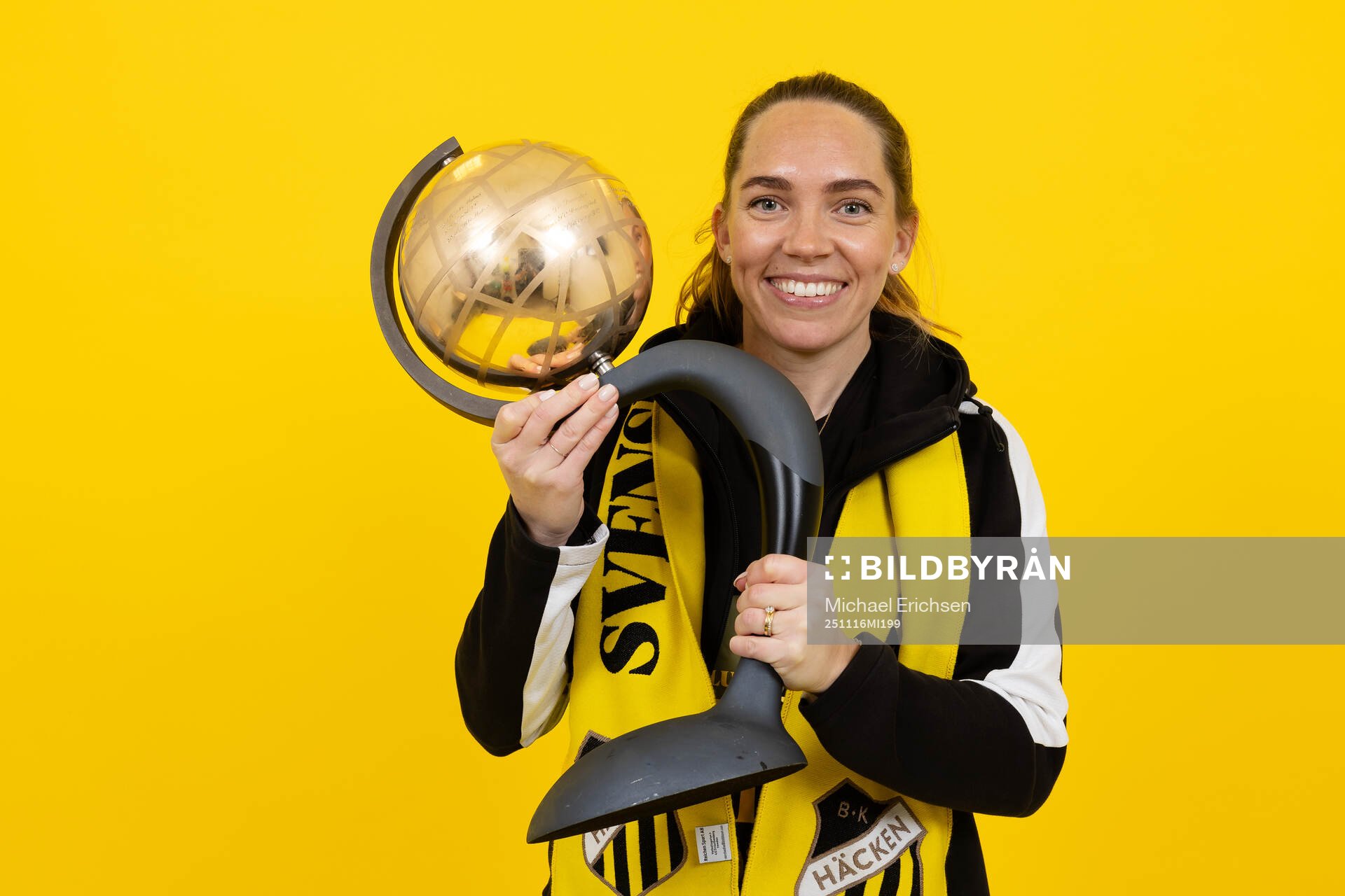 Häckens Elin Rubensson jublar med Kronprinsessan Victorias