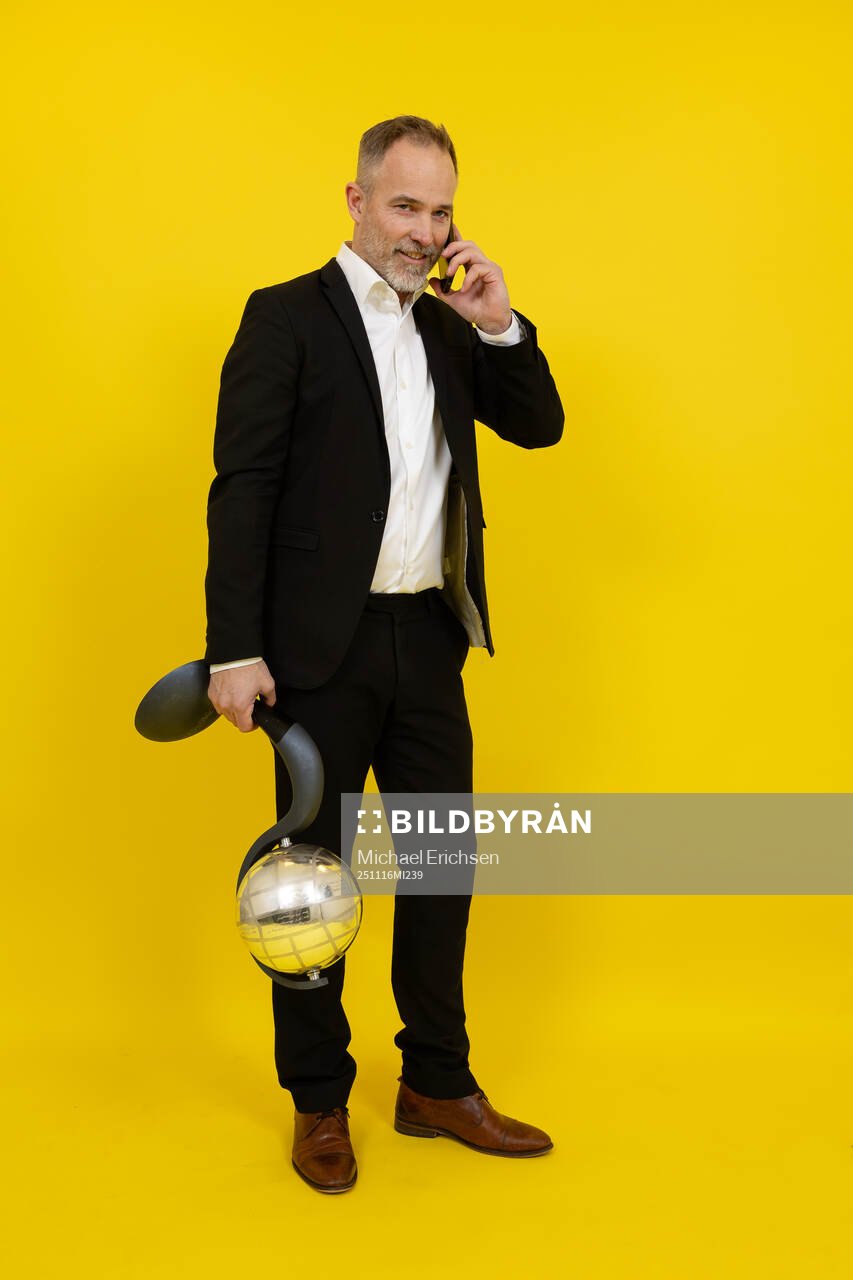 Häckens sportchef Christian Lundström poserar med