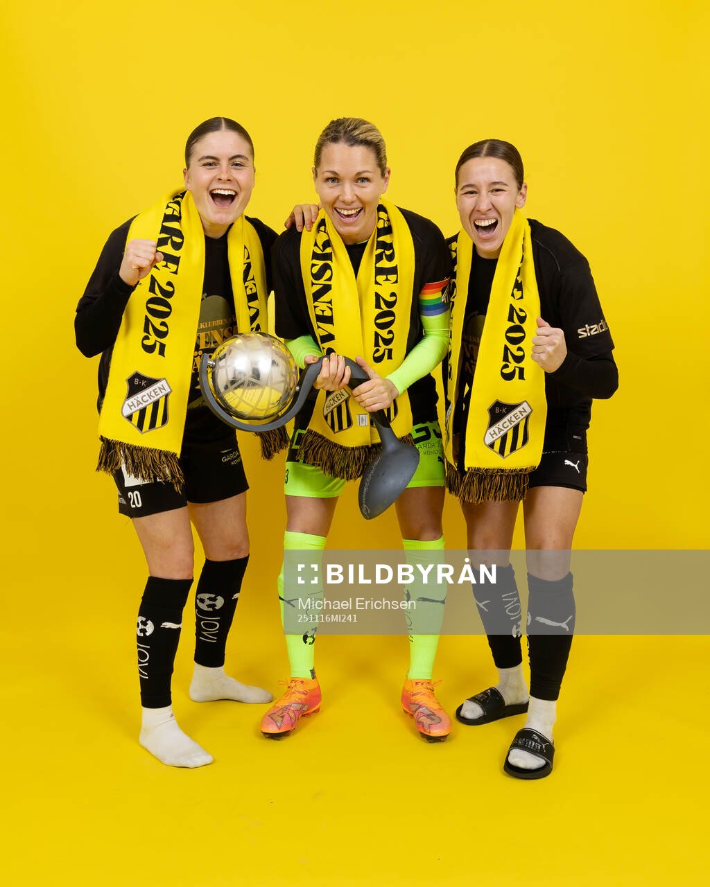 Häckens Hanna Wijk, målvakt Jennifer Falk och Tabby