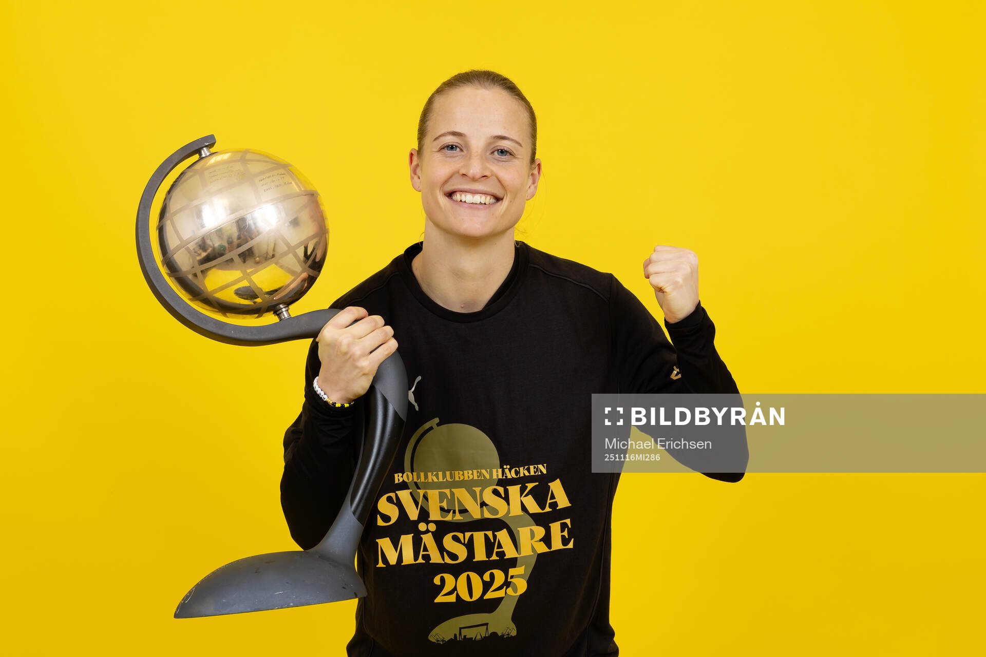 Häckens Anna Anvegård jublar med Kronprinsessan Victorias