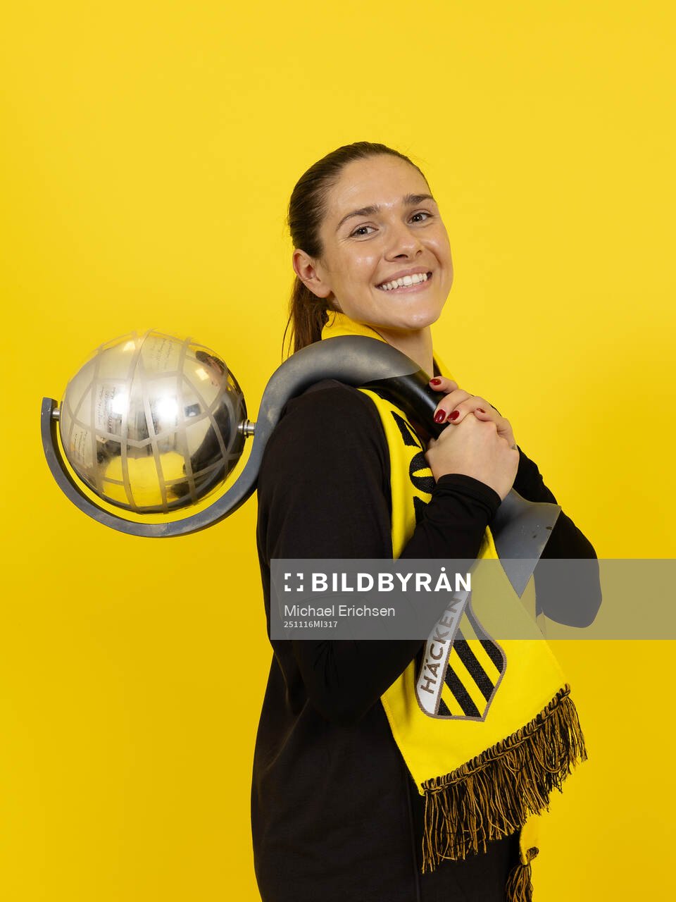 Häckens Mary Caroline Wickenheiser poserar med