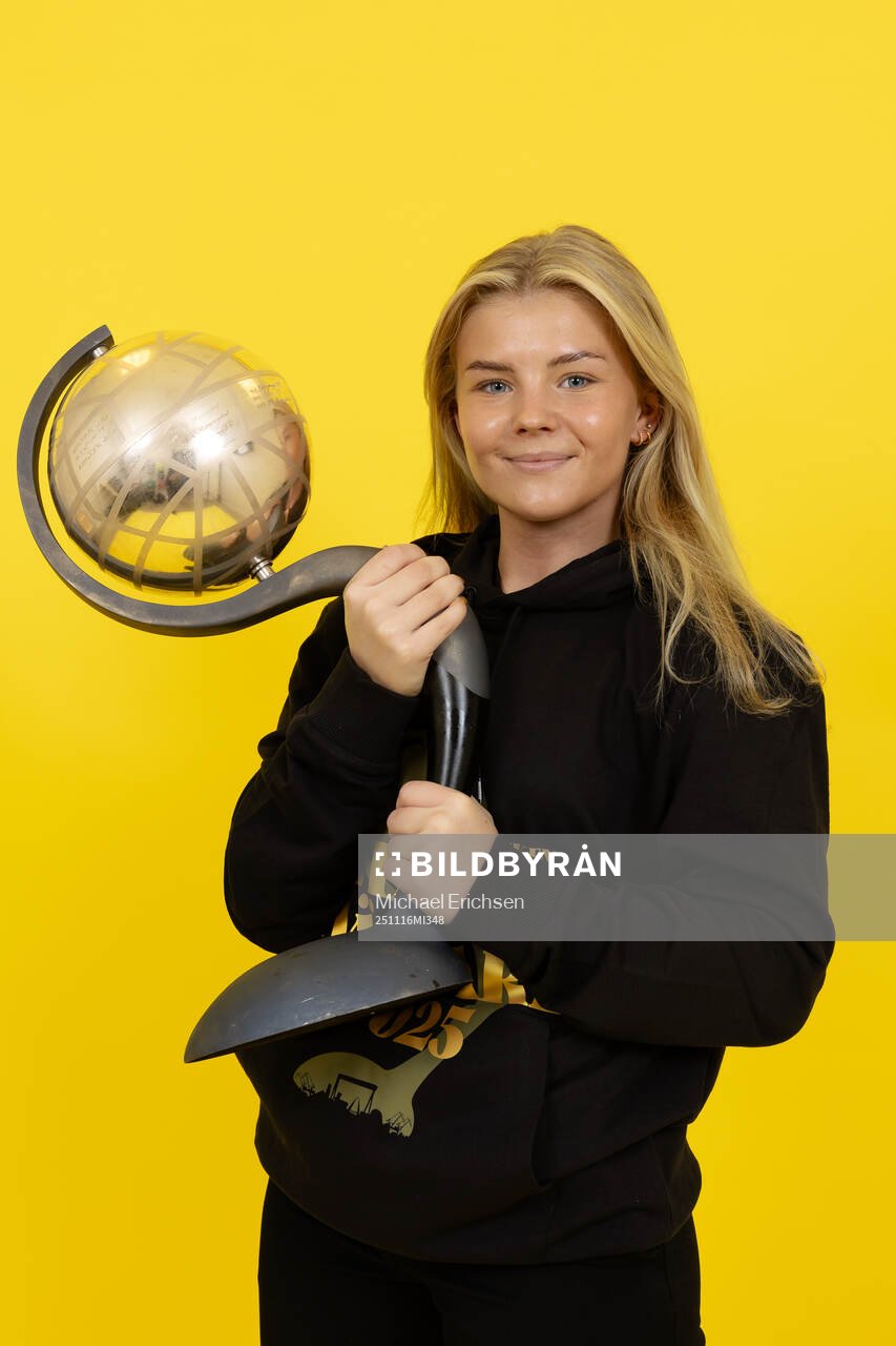 Häckens Matilda Nildén poserar med Kronprinsessan