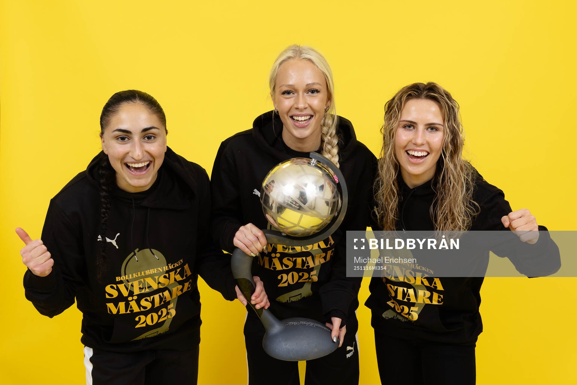 Häckens  Nesrin Akgun, Lisa Löwing och Nathalie Staaf
