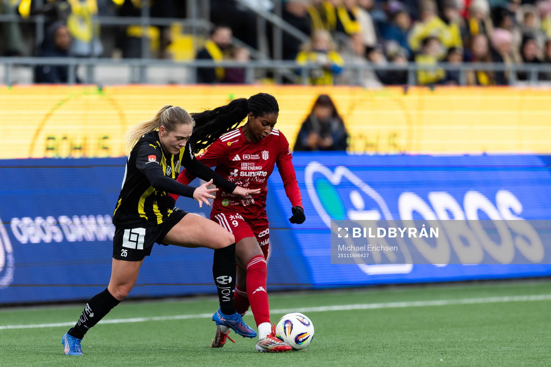 Häckens Alice Bergström och Piteås Sharon Sampson