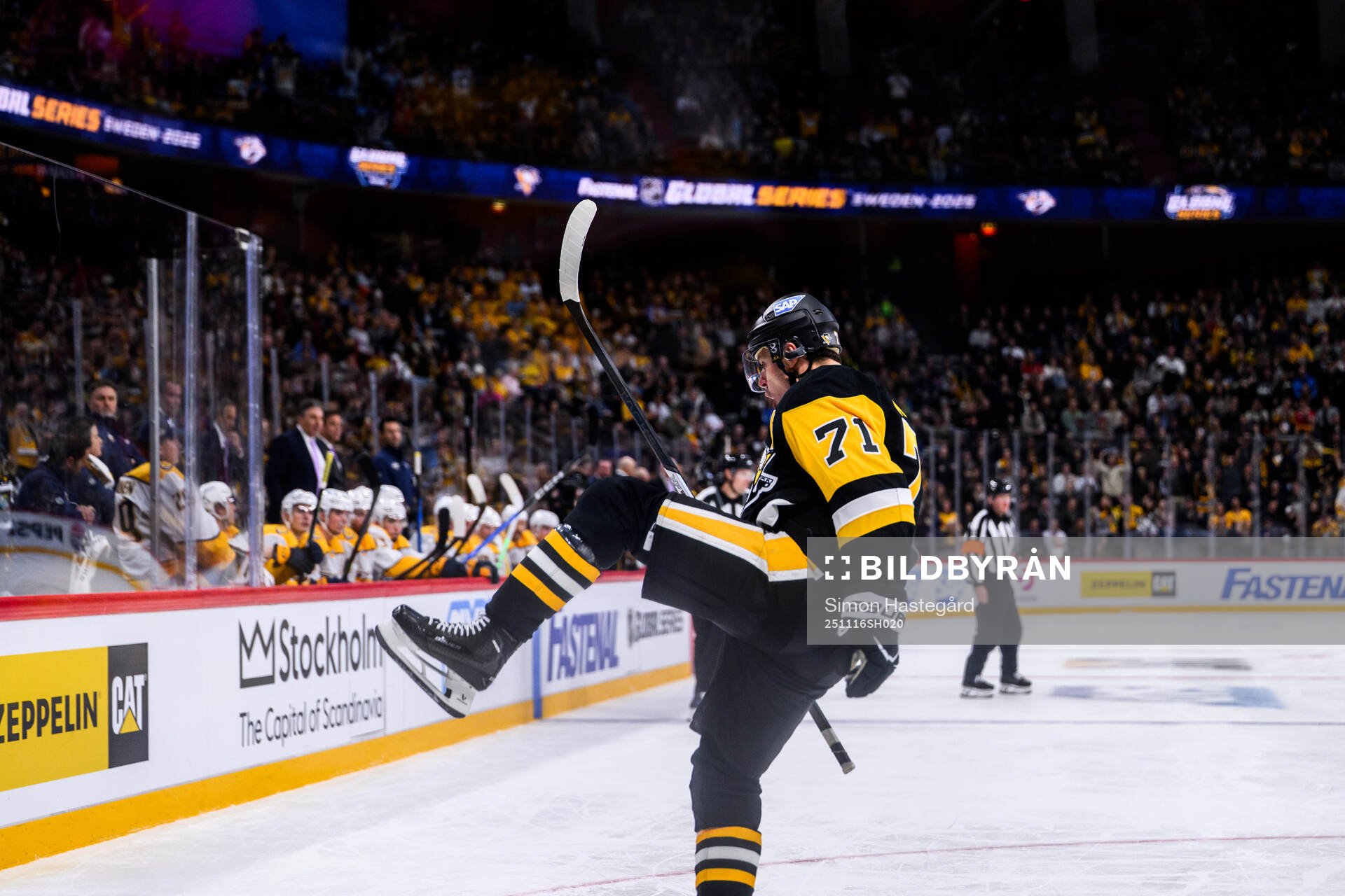 Evgeni Malkin of Pittsburgh Penguins celebrates