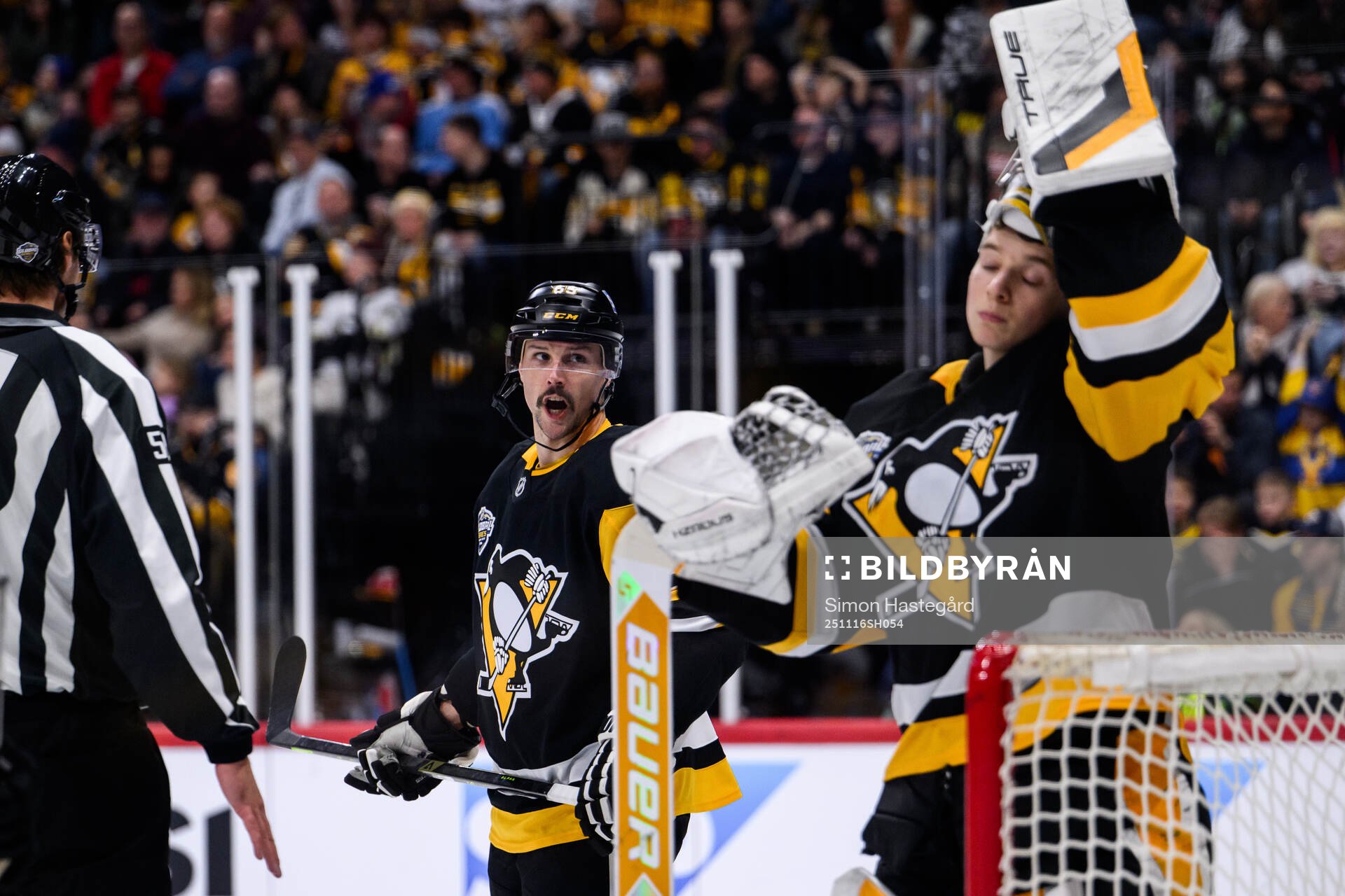 Erik Karlsson and goaltender Sergei Murashov of Pittsburgh