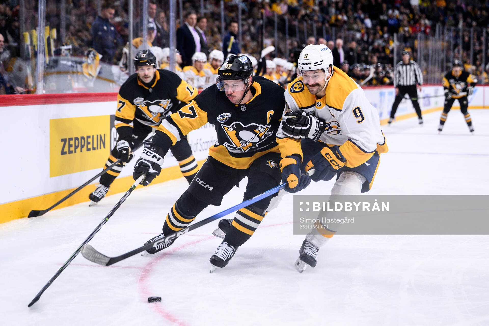 Sidney Crosby of Pittsburgh Penguins and Filip Forsberg of