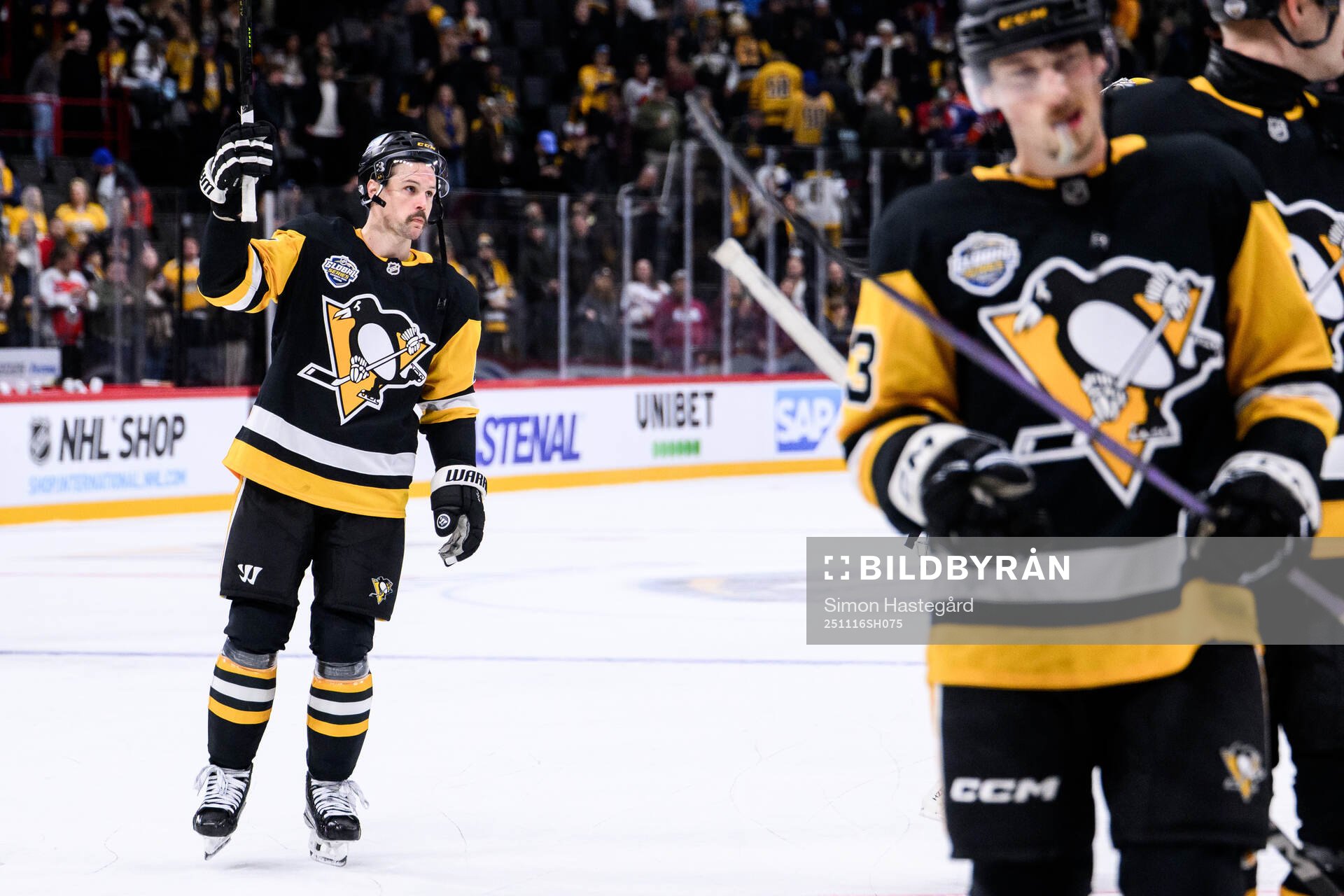 Erik Karlsson of Pittsburgh Penguins celebrates