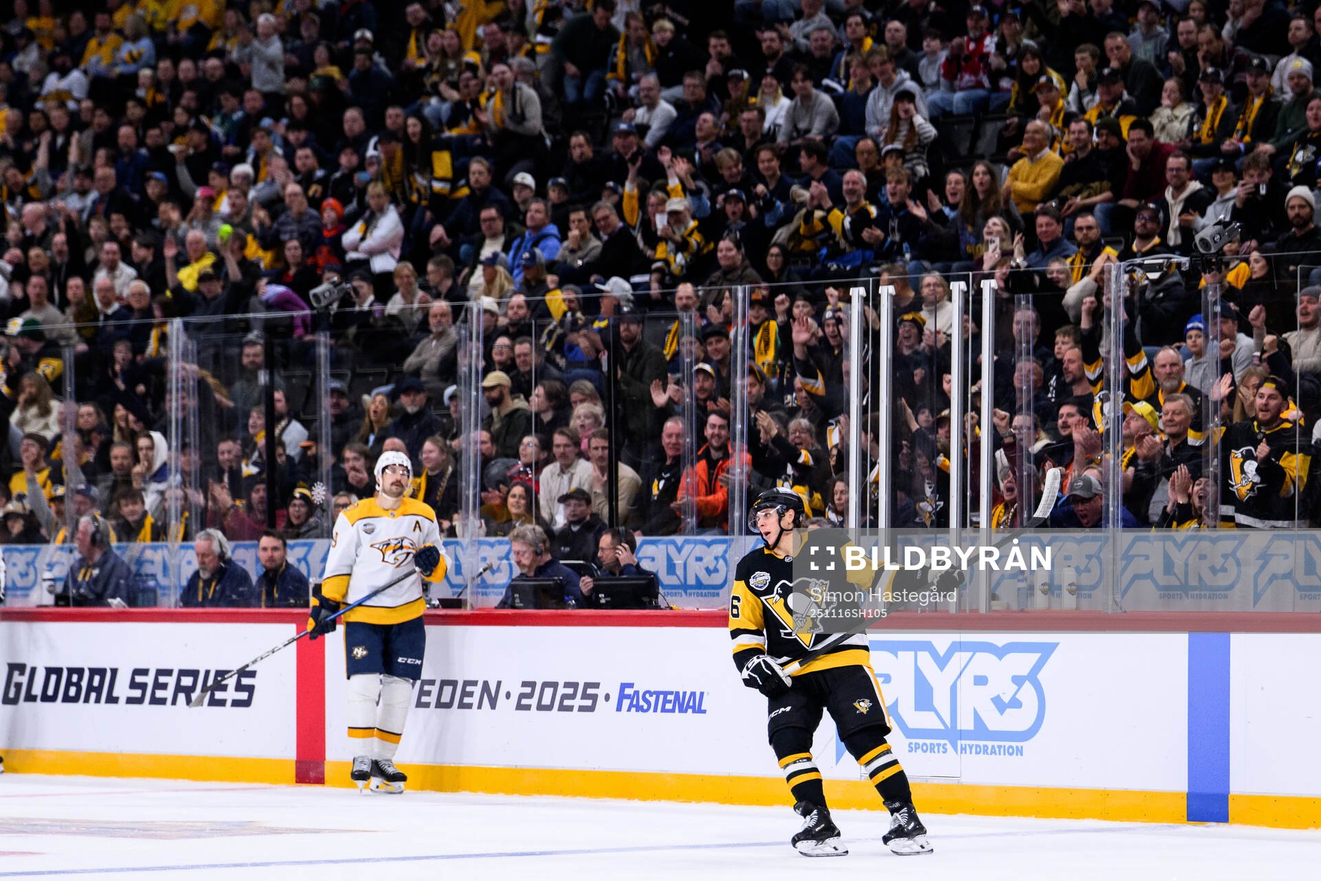 Blake Lizotte of Pittsburgh Penguins celebrates the 0-4 goal