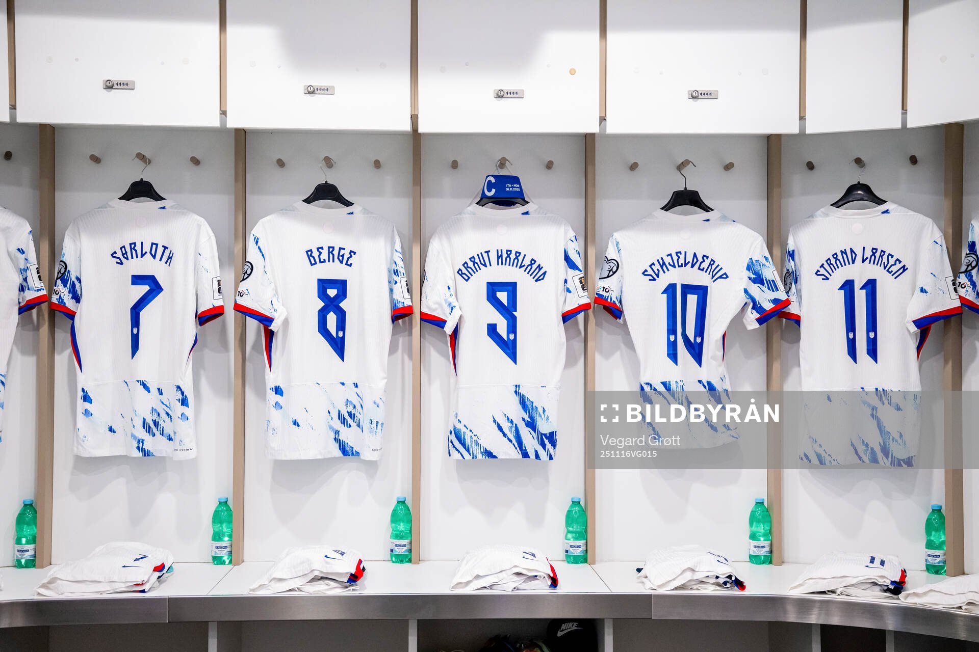 The kits of Alexander Sørloth, Sander Berge, Erling Braut