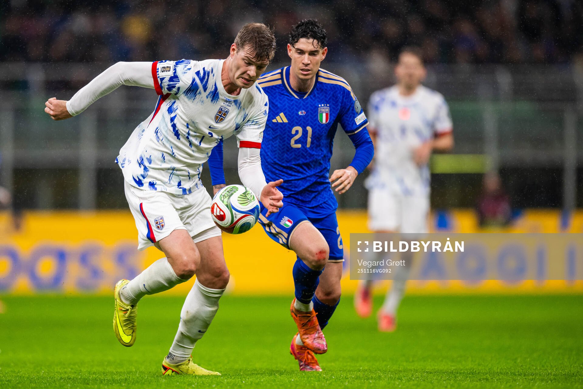 Alexander Sørloth of Norway and Alessandro Bastoni of Italy