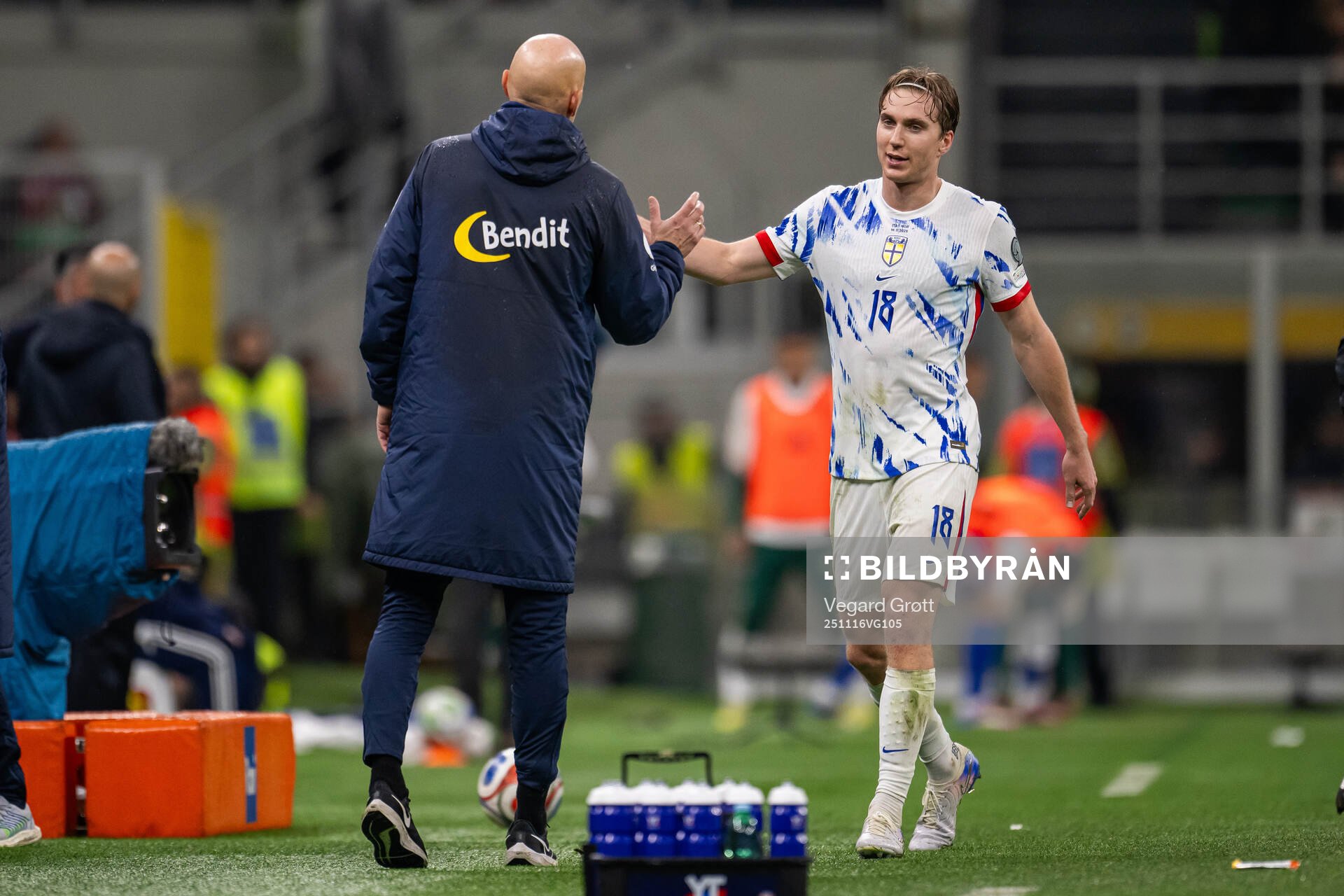 Head coach Ståle Solbakken and Kristian Thorstvedt of