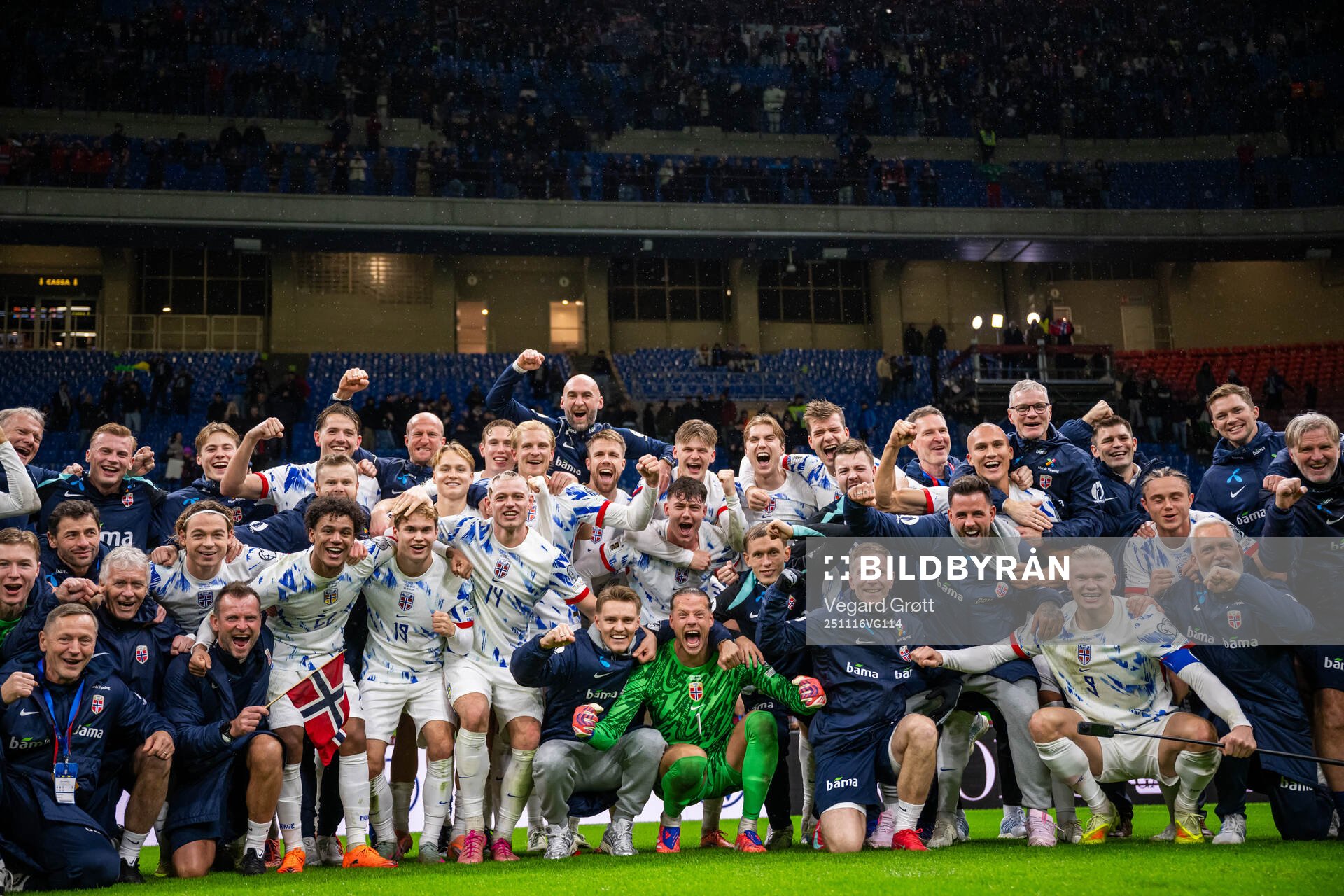 Players and staff of Norway celebrate