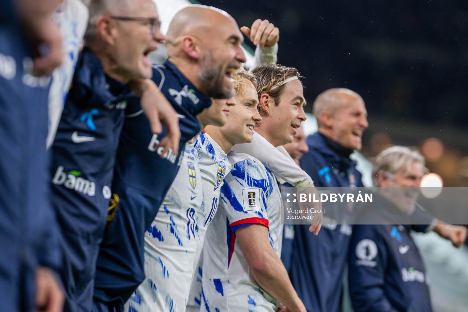 Andreas Schjelderup, Patrick Berg, players and staff of