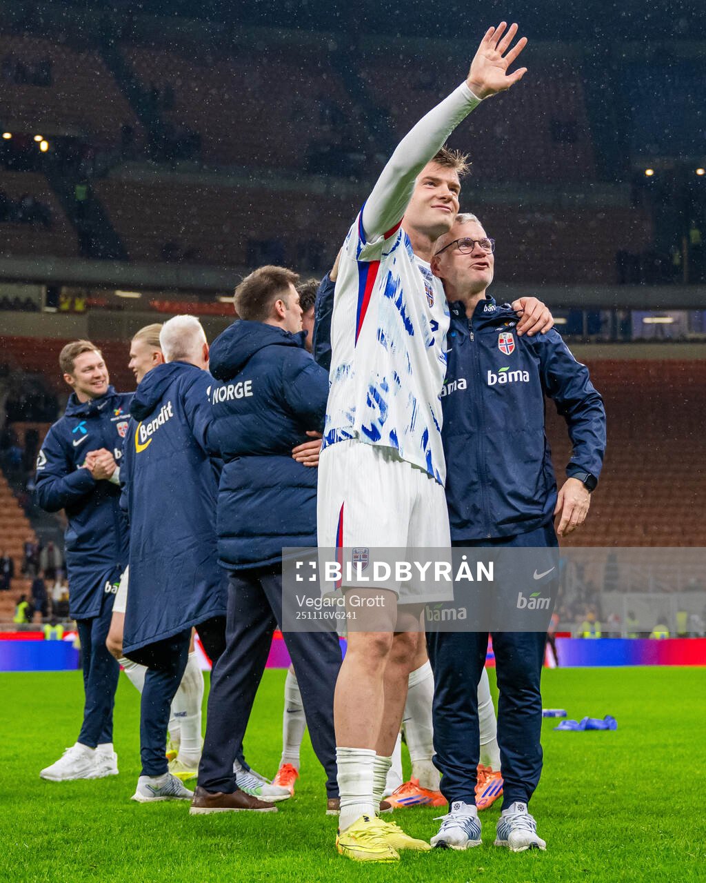 Alexander Sørloth and team manager Are Hokstad of Norway