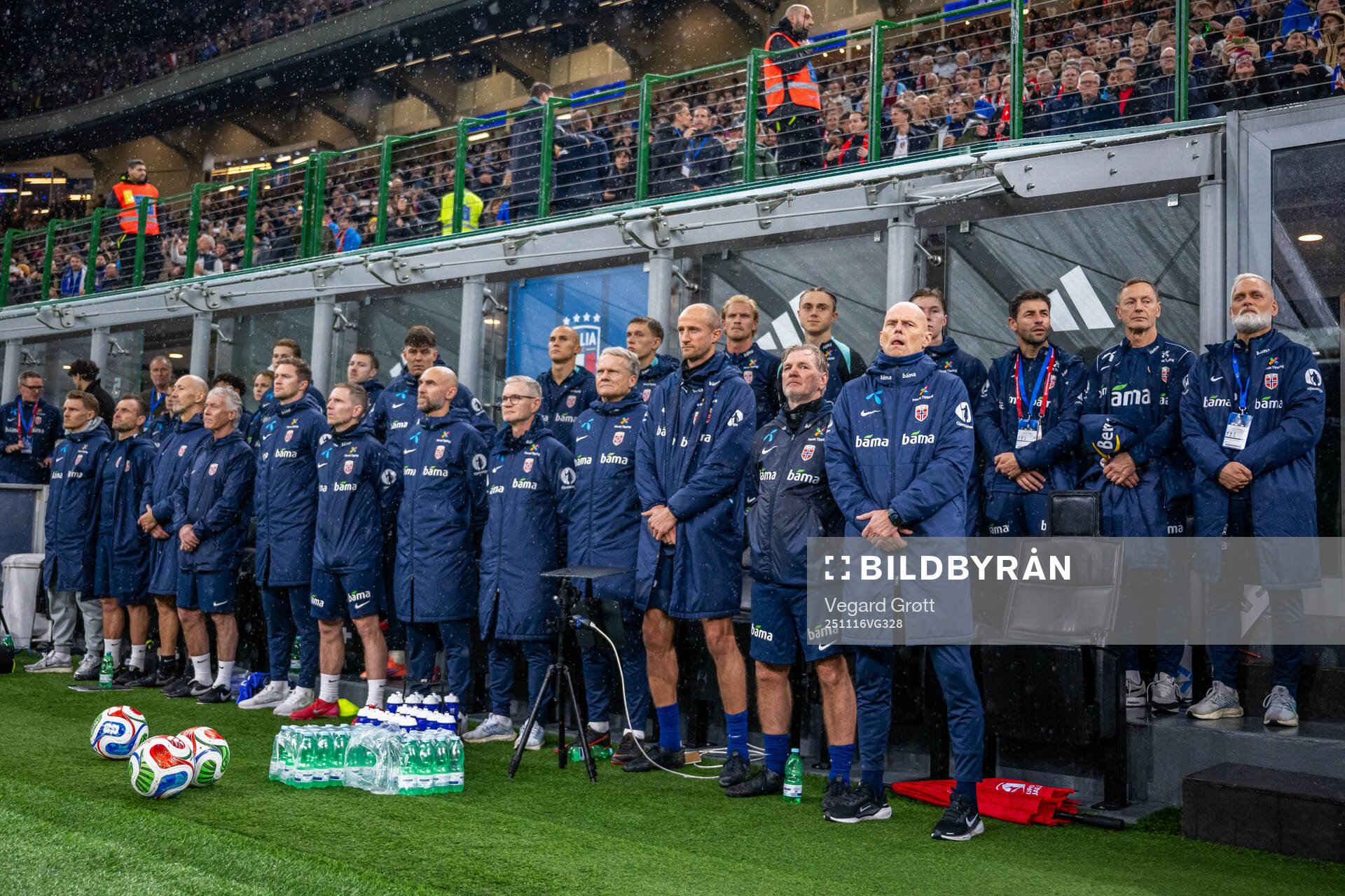 Head coach Ståle Solbakken of Norway and his staff