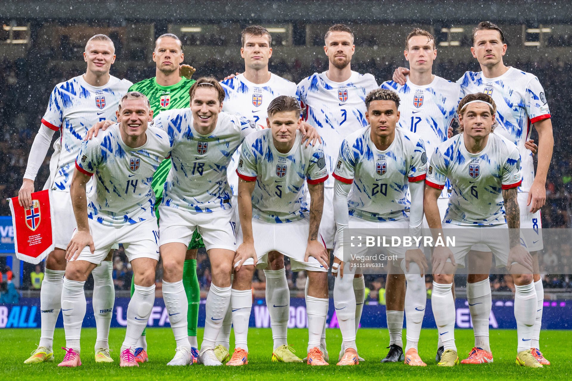 The starting eleven of Norway pose for a team photo