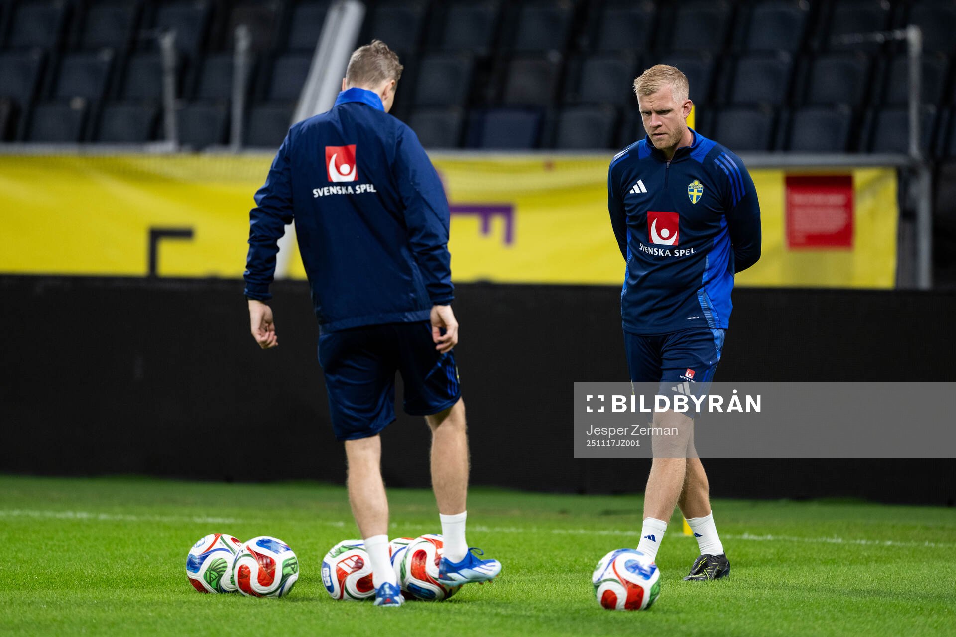 Maths Elfvendal and Linus Kandolin goalkeeper coaches of