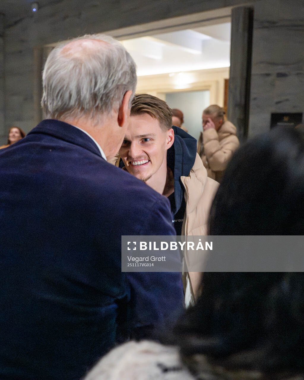Martin Ødegaard is being welcomed by Prime Minister Jonas